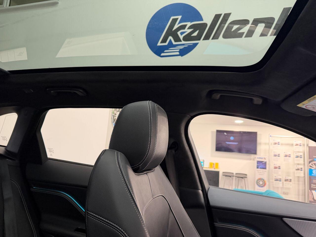 Jaguar F-Pace view 53