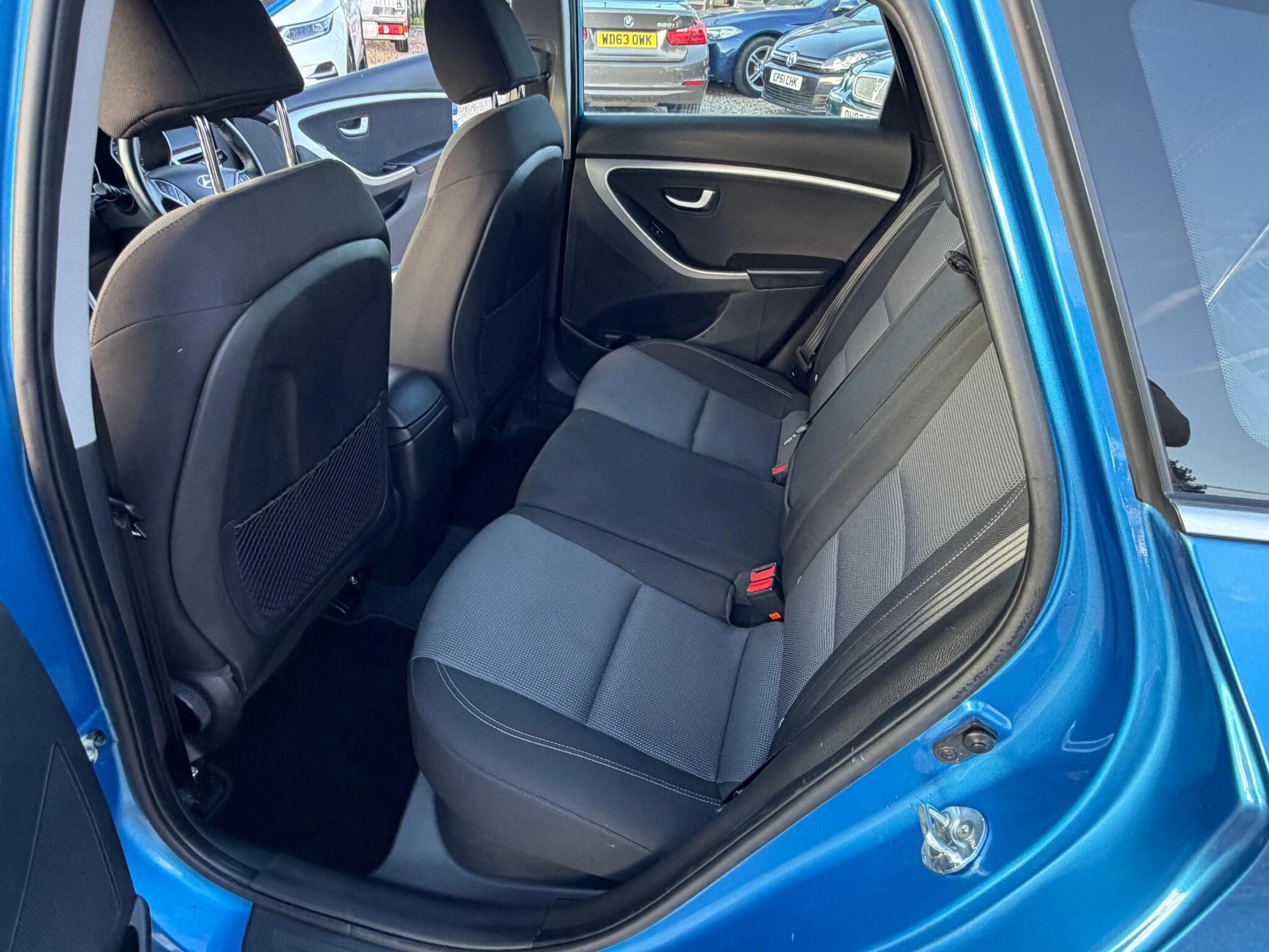 Hyundai i30 view 14
