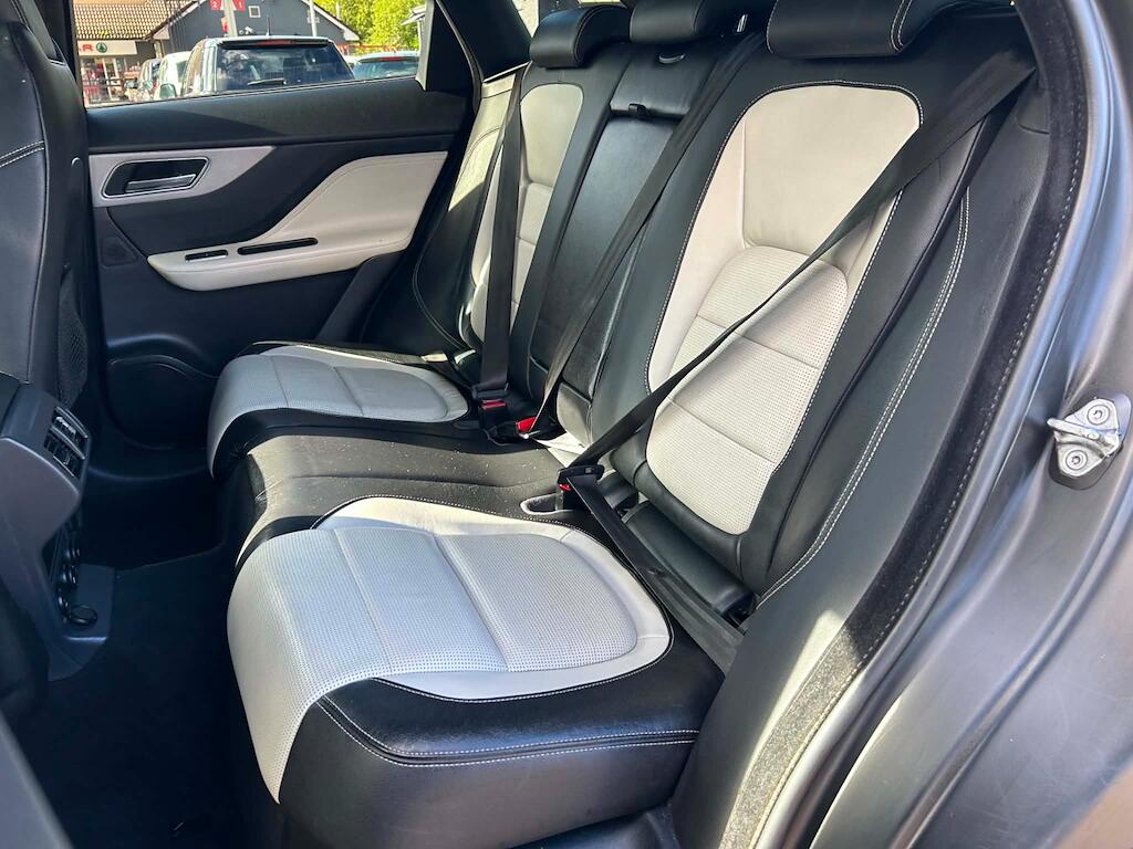 Jaguar F-Pace view 21