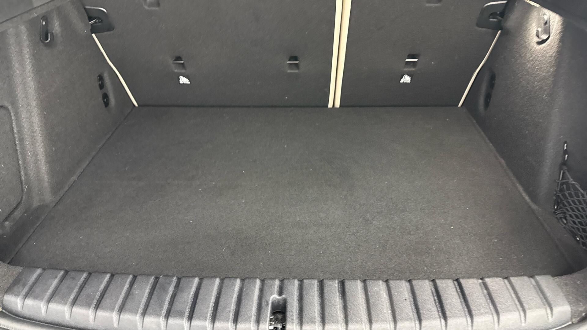 BMW 1 Series view 14