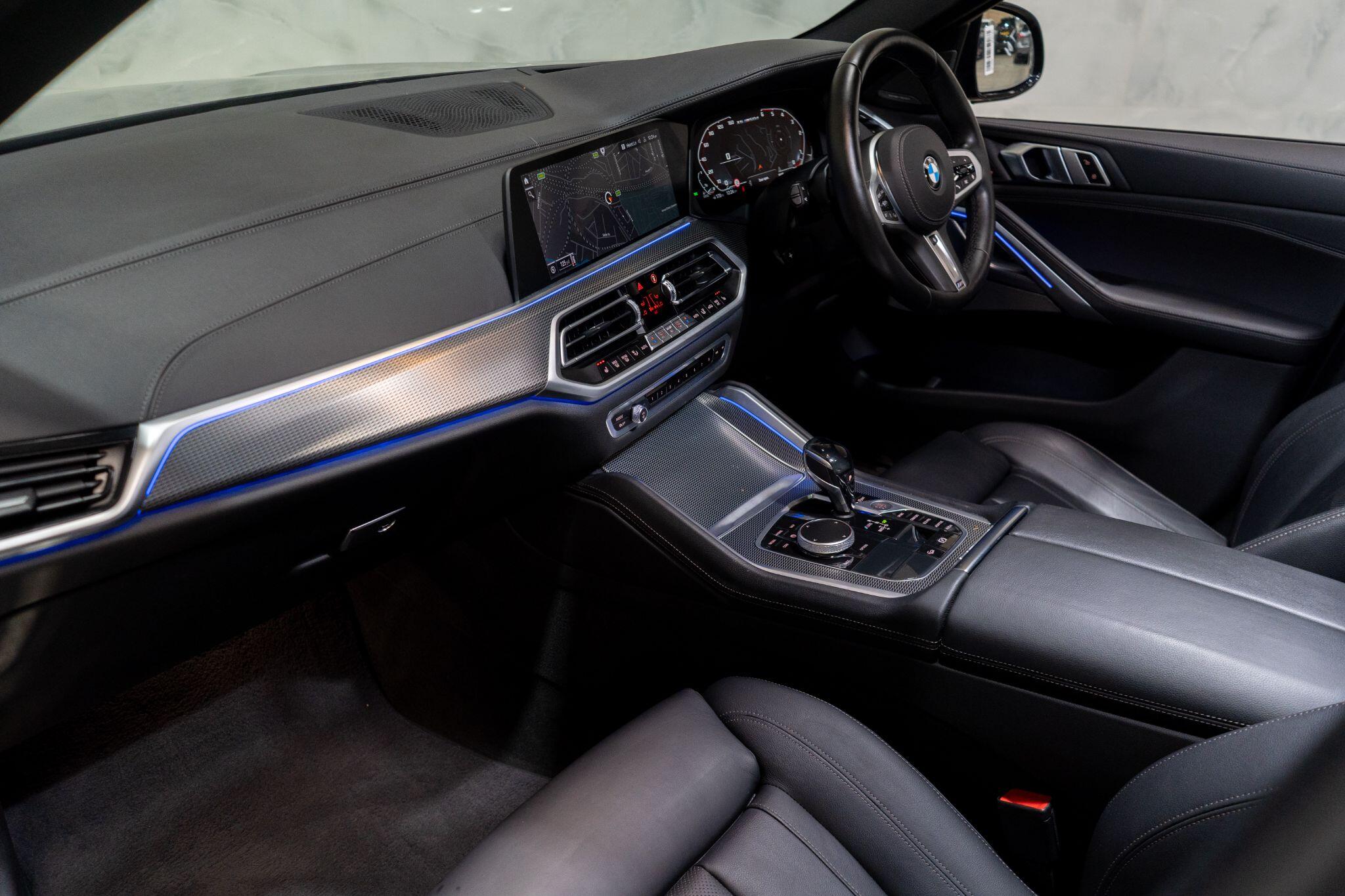 BMW X6 view 14
