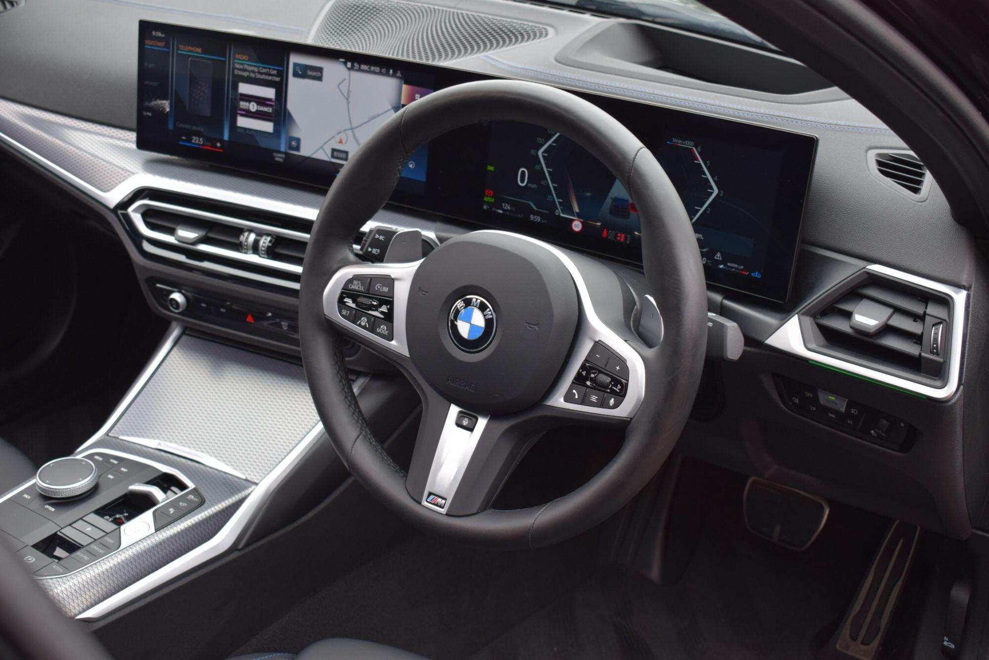 BMW 3 Series view 15