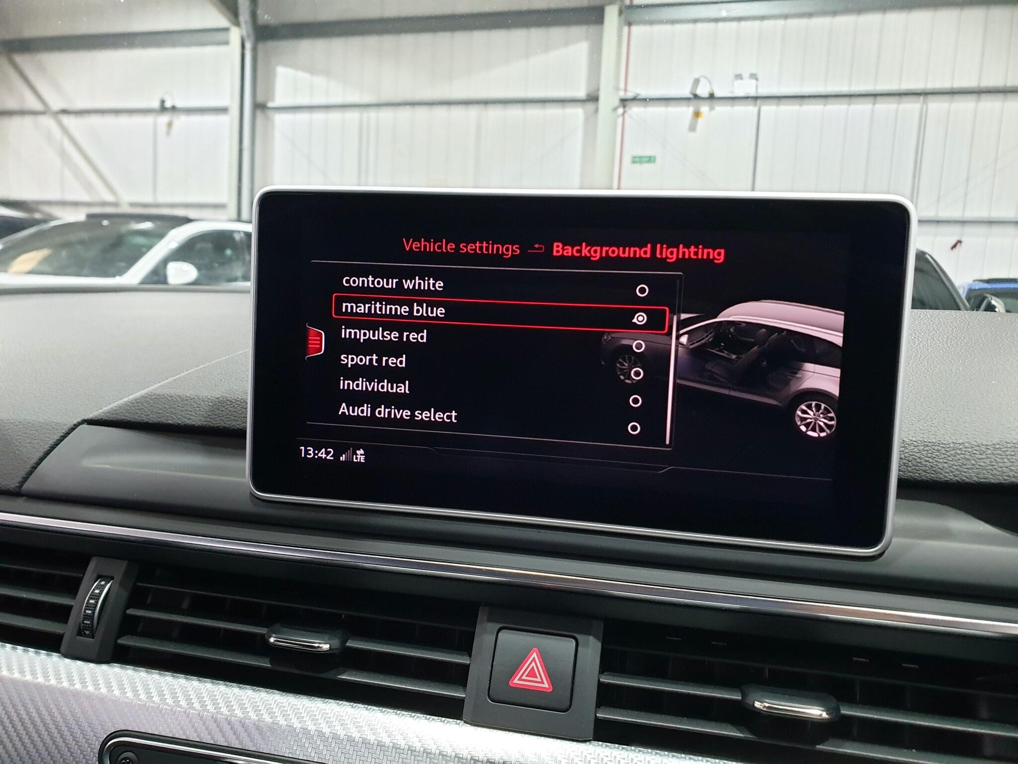 Audi RS4 view 75