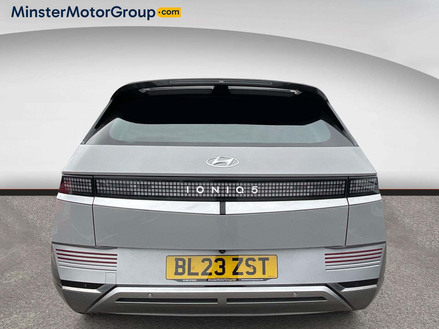 Hyundai Ioniq 5 view 3