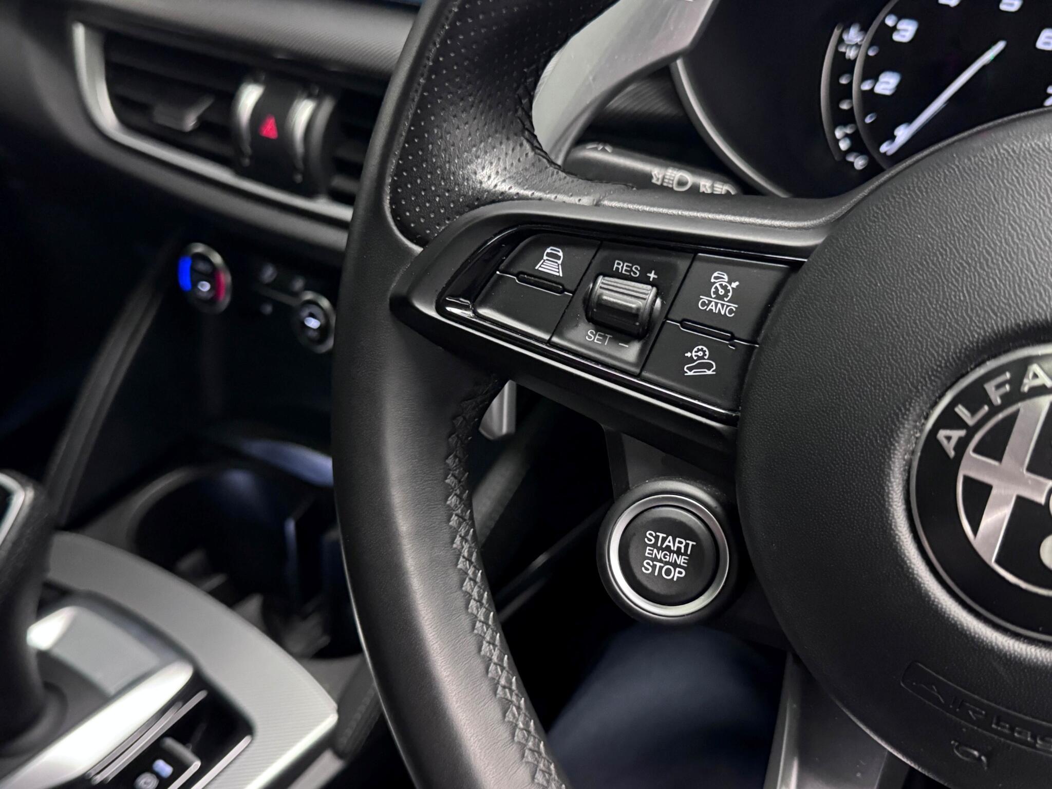 Alfa Romeo Stelvio view 12