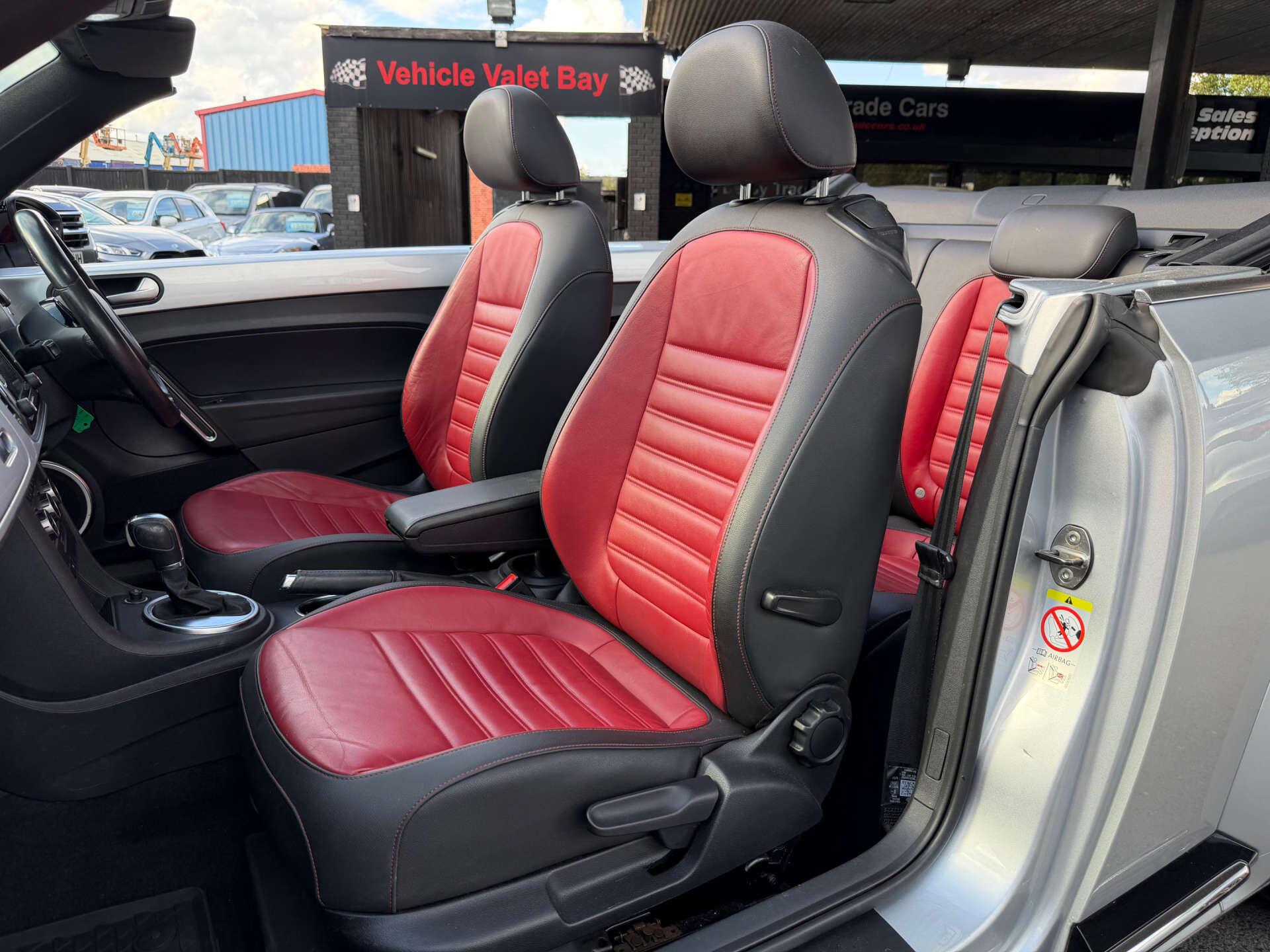 Volkswagen Beetle view 5