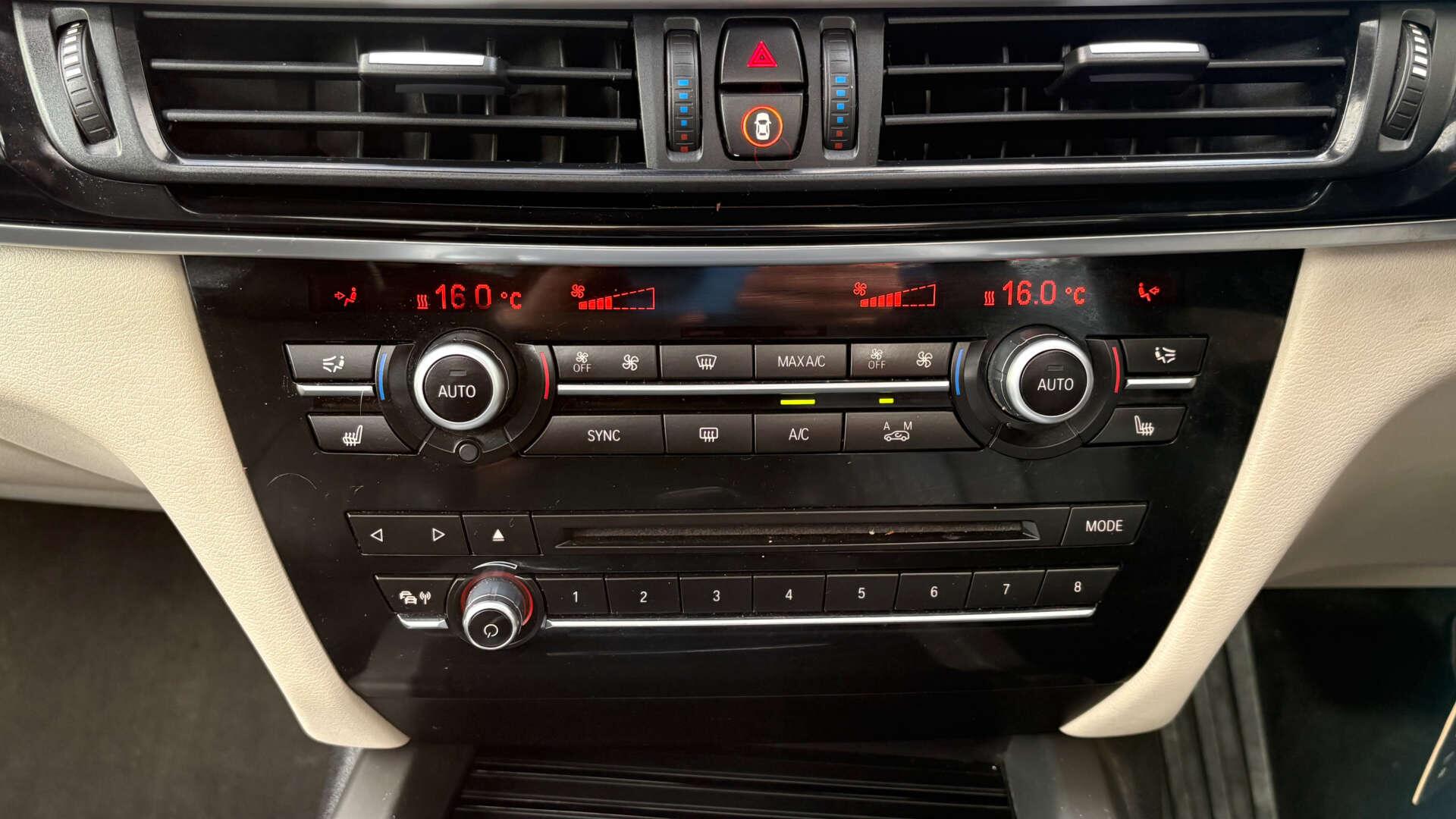 BMW X5 view 34