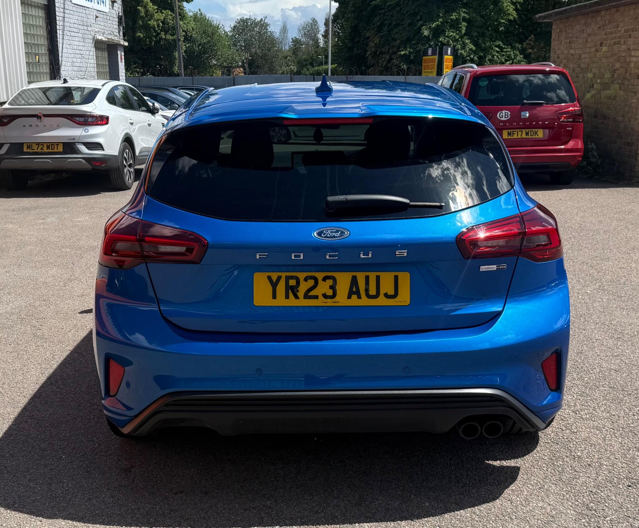 Ford Focus view 8