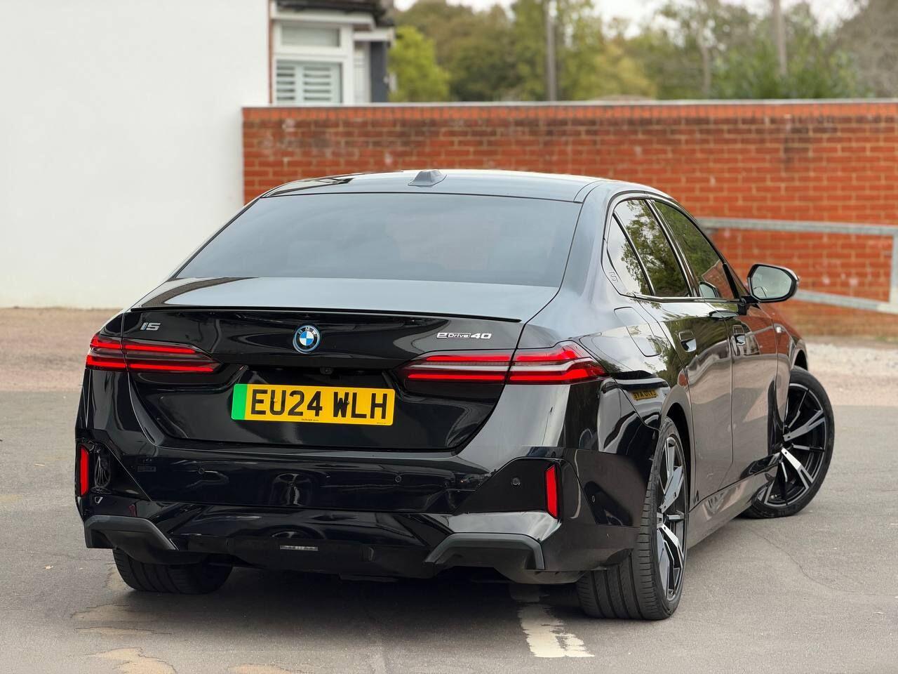 BMW i5 view 73