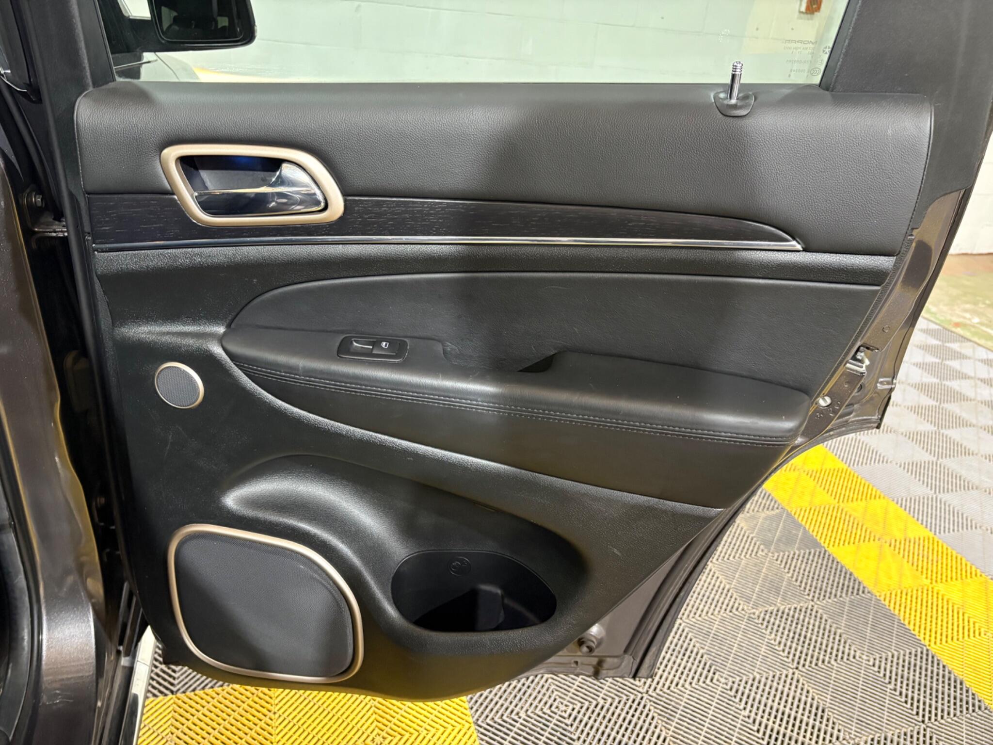 Jeep Grand Cherokee view 51