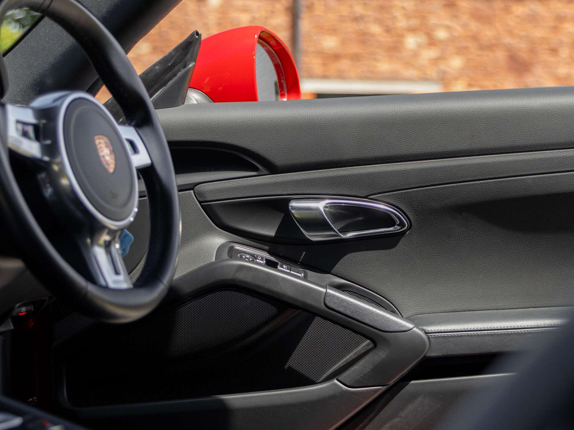 Porsche Cayman view 58