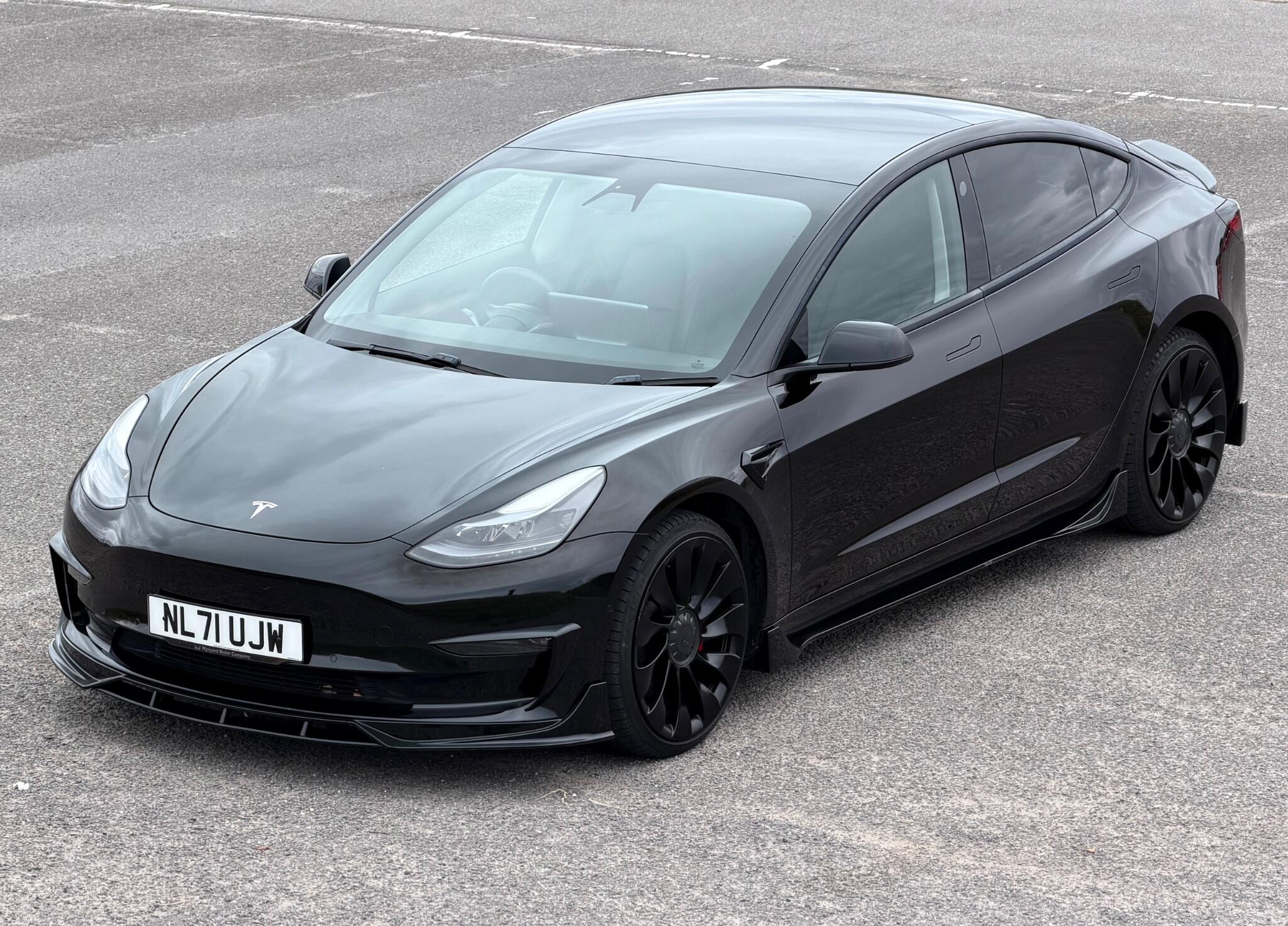 Tesla Model 3 view 3