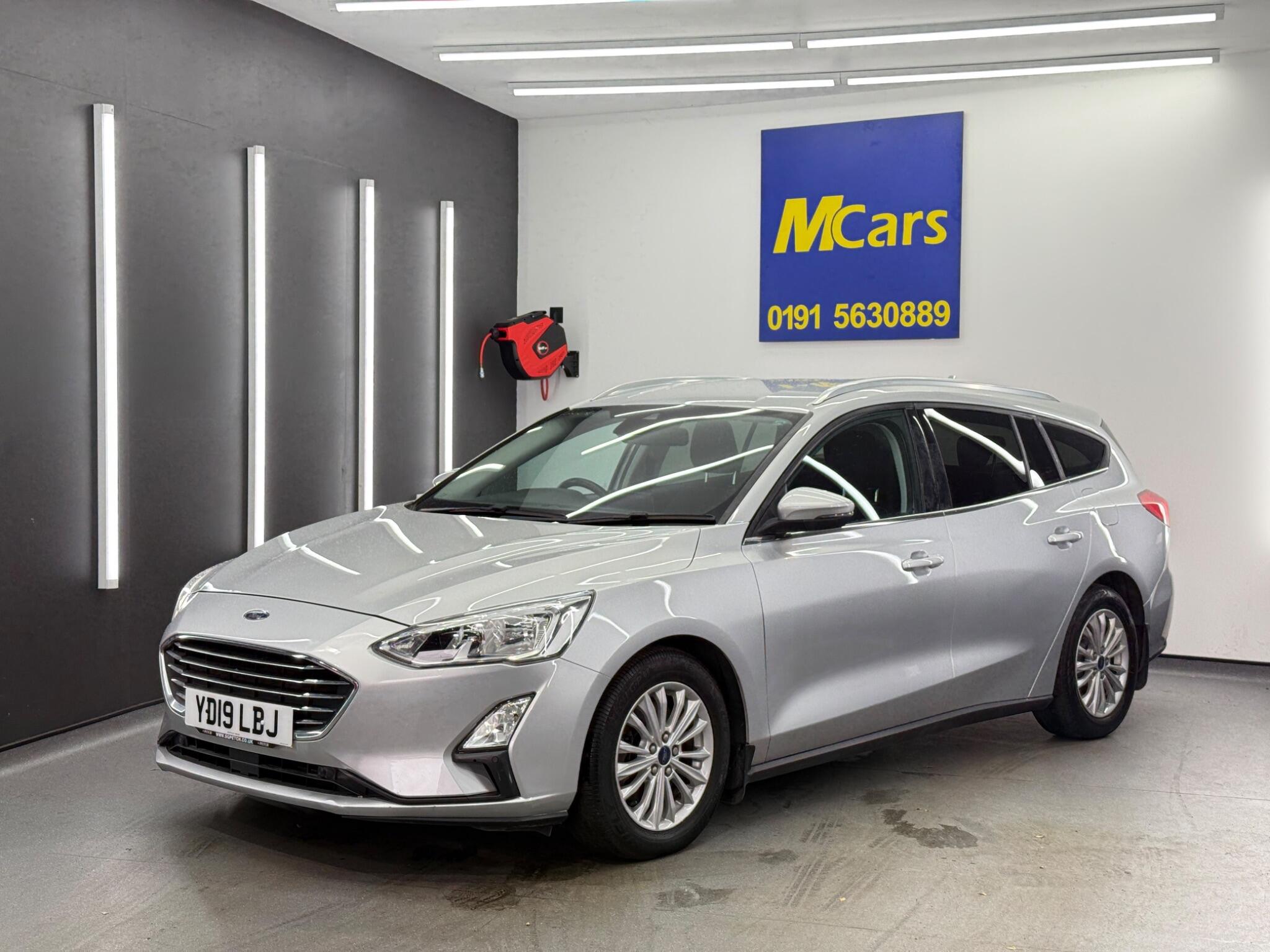 Ford Focus view 2