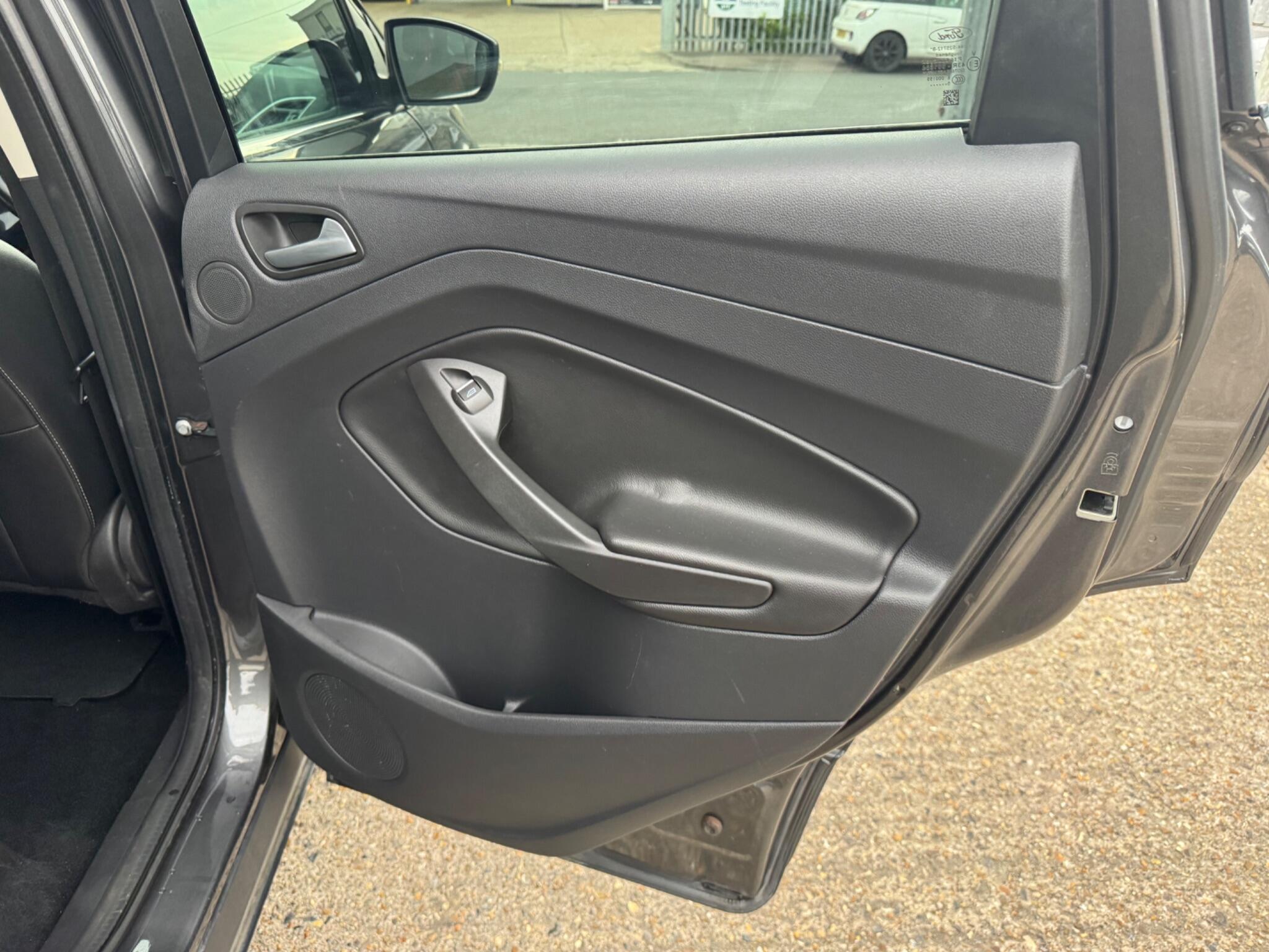 Ford Kuga view 39