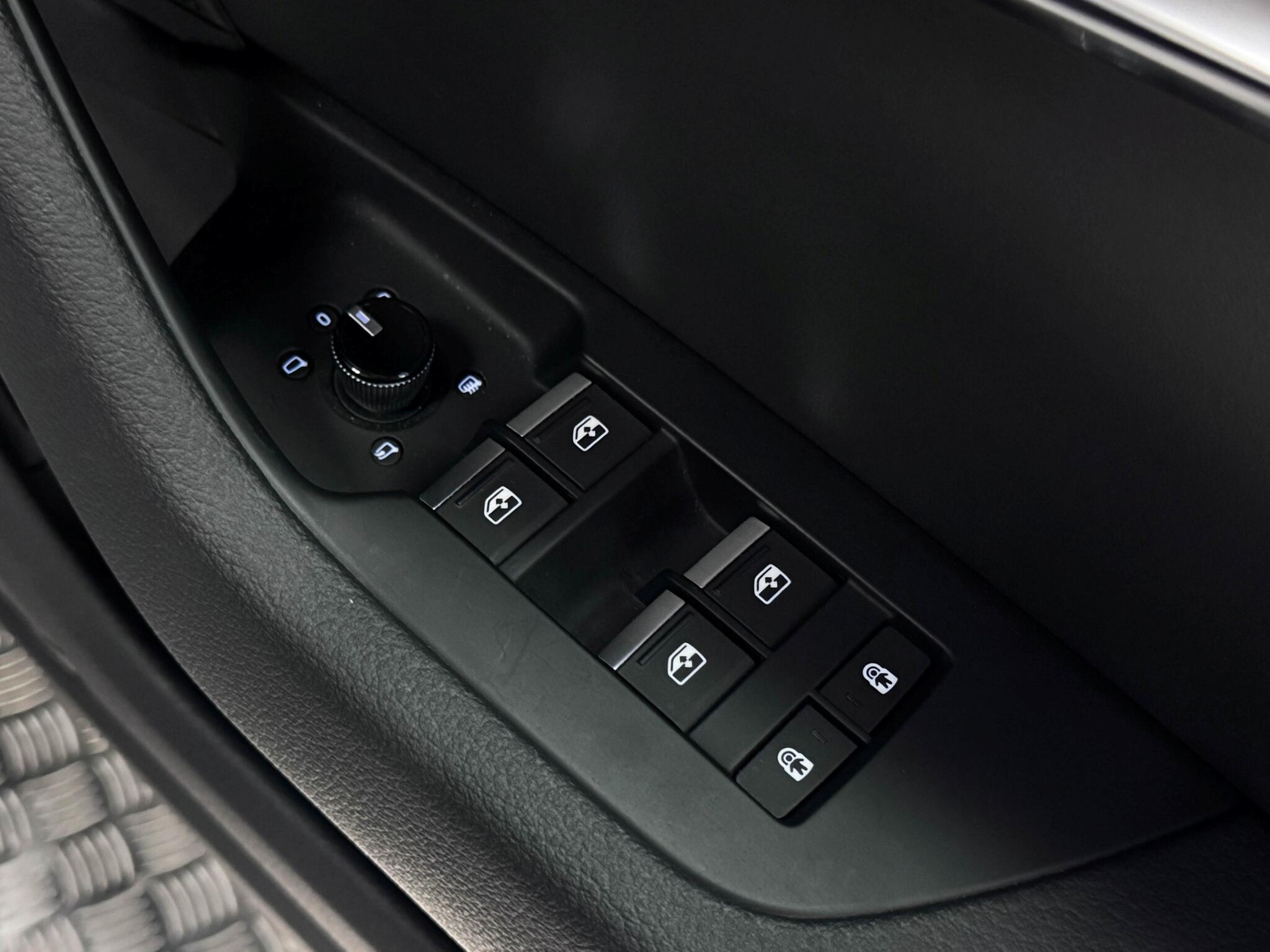 Audi A6 view 28
