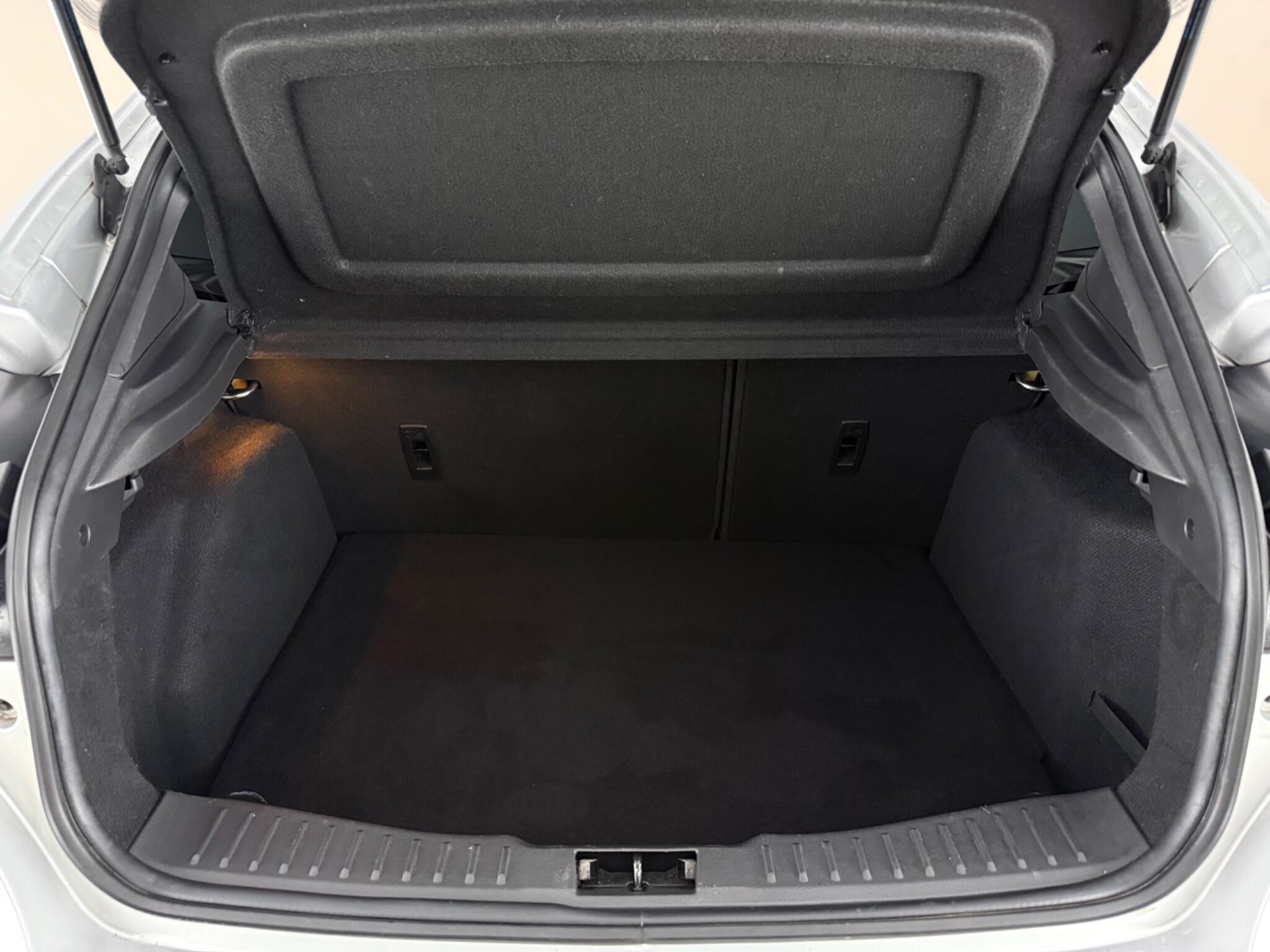 Ford Focus view 10