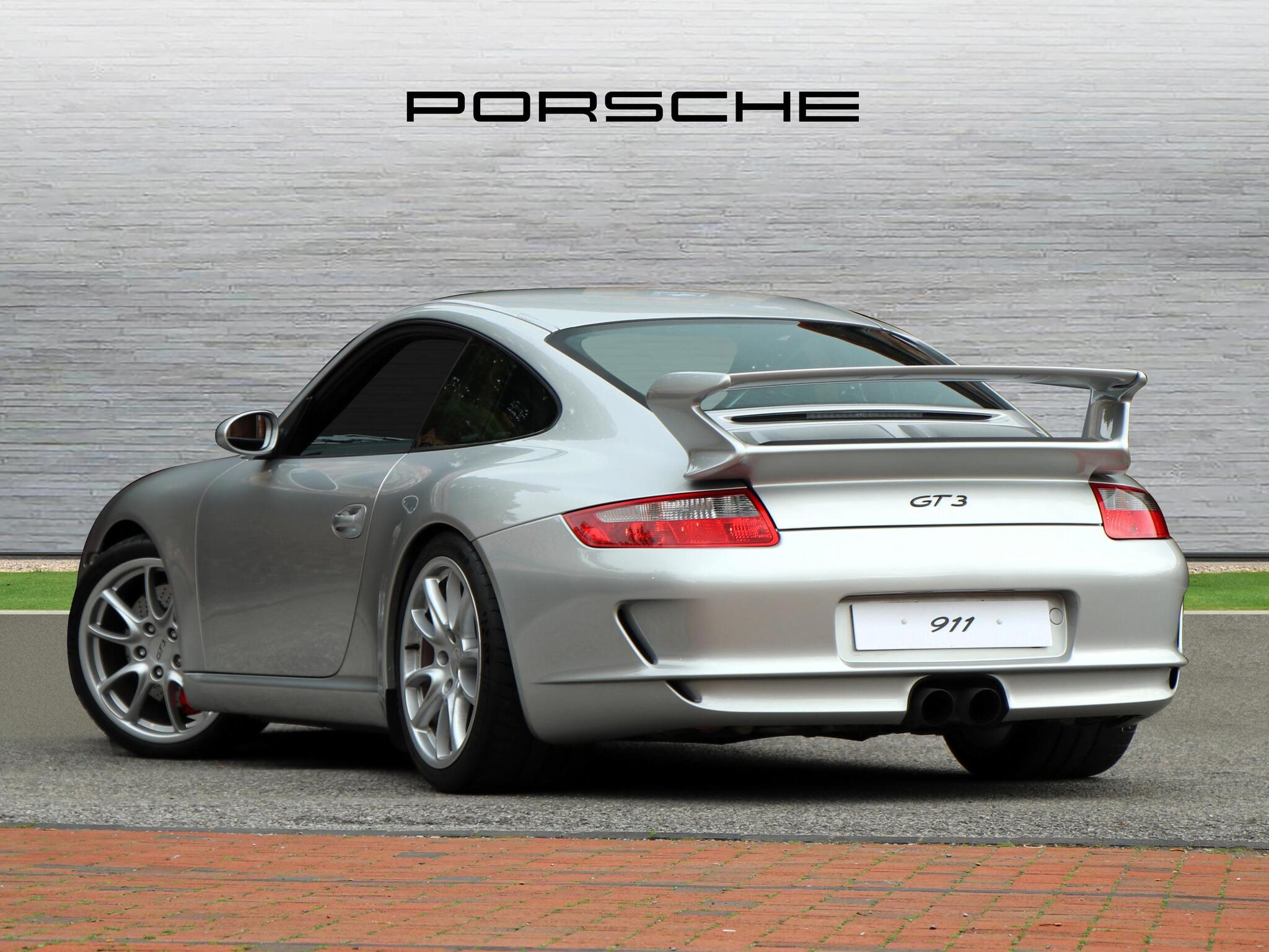 Porsche 911 view 2