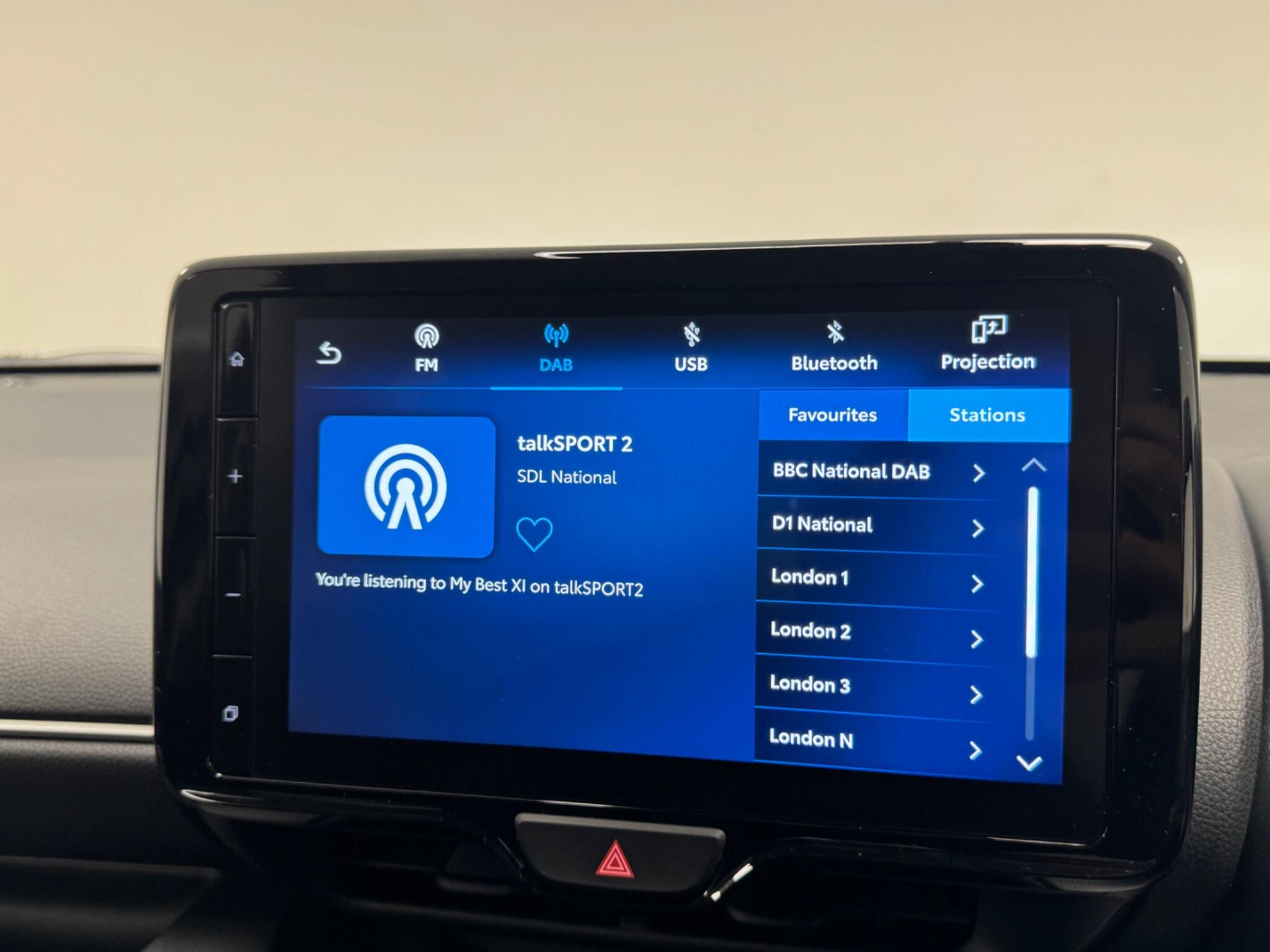 Toyota Yaris view 14