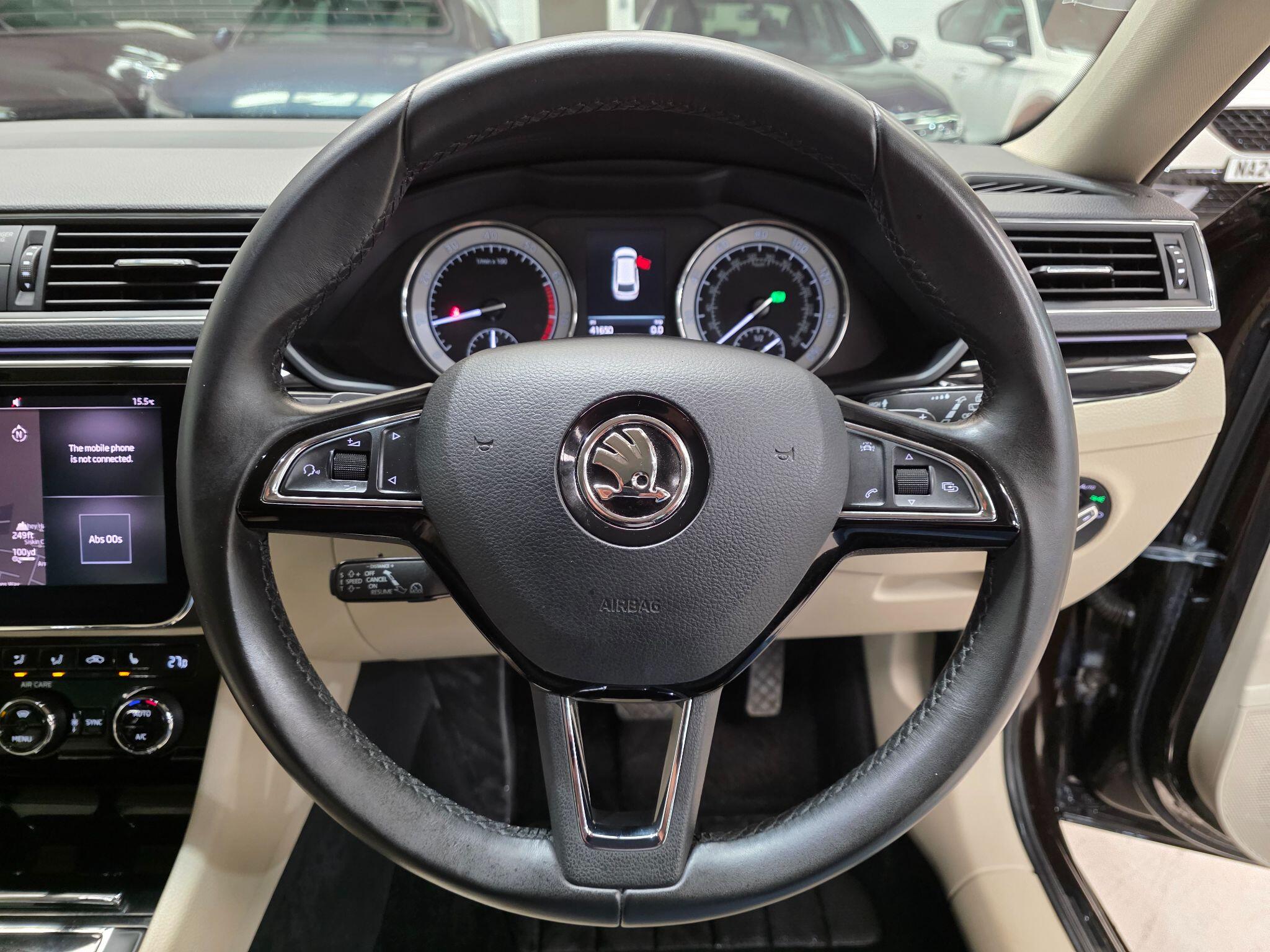 Skoda Superb view 16