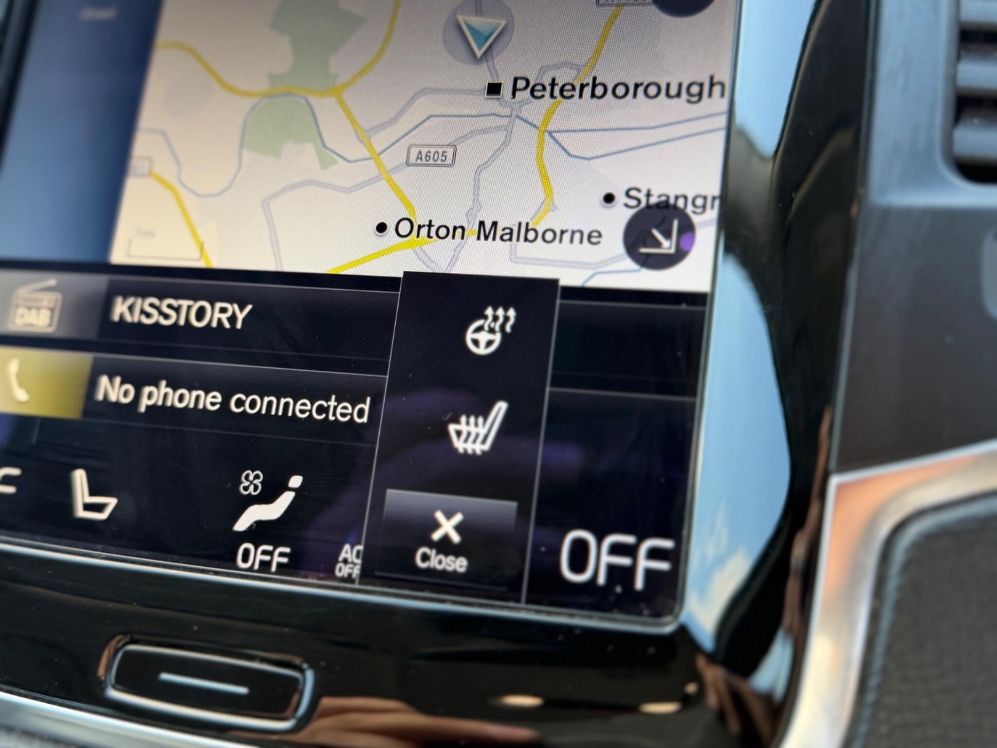 Volvo XC90 view 36