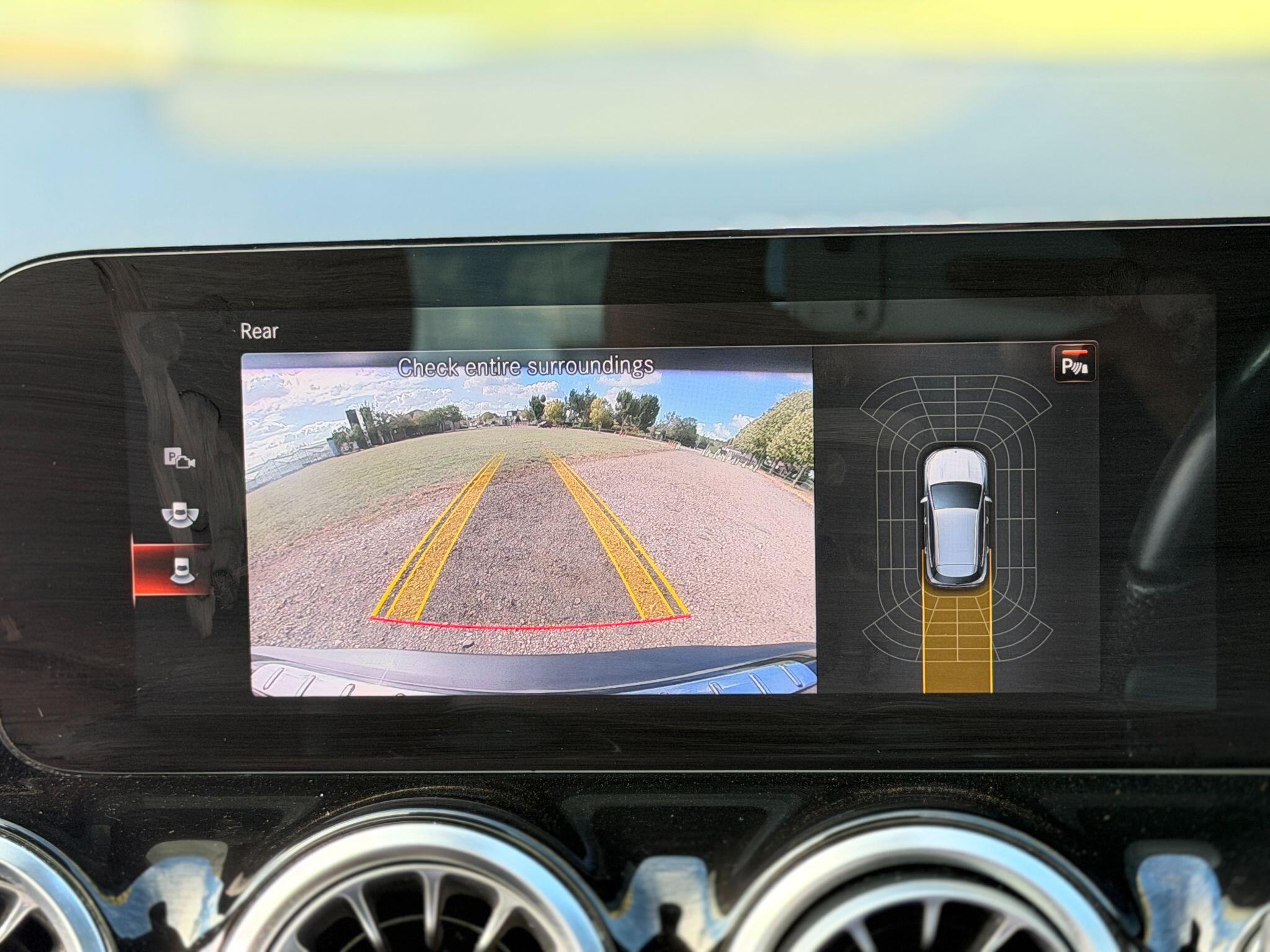 Mercedes-Benz EQA view 44
