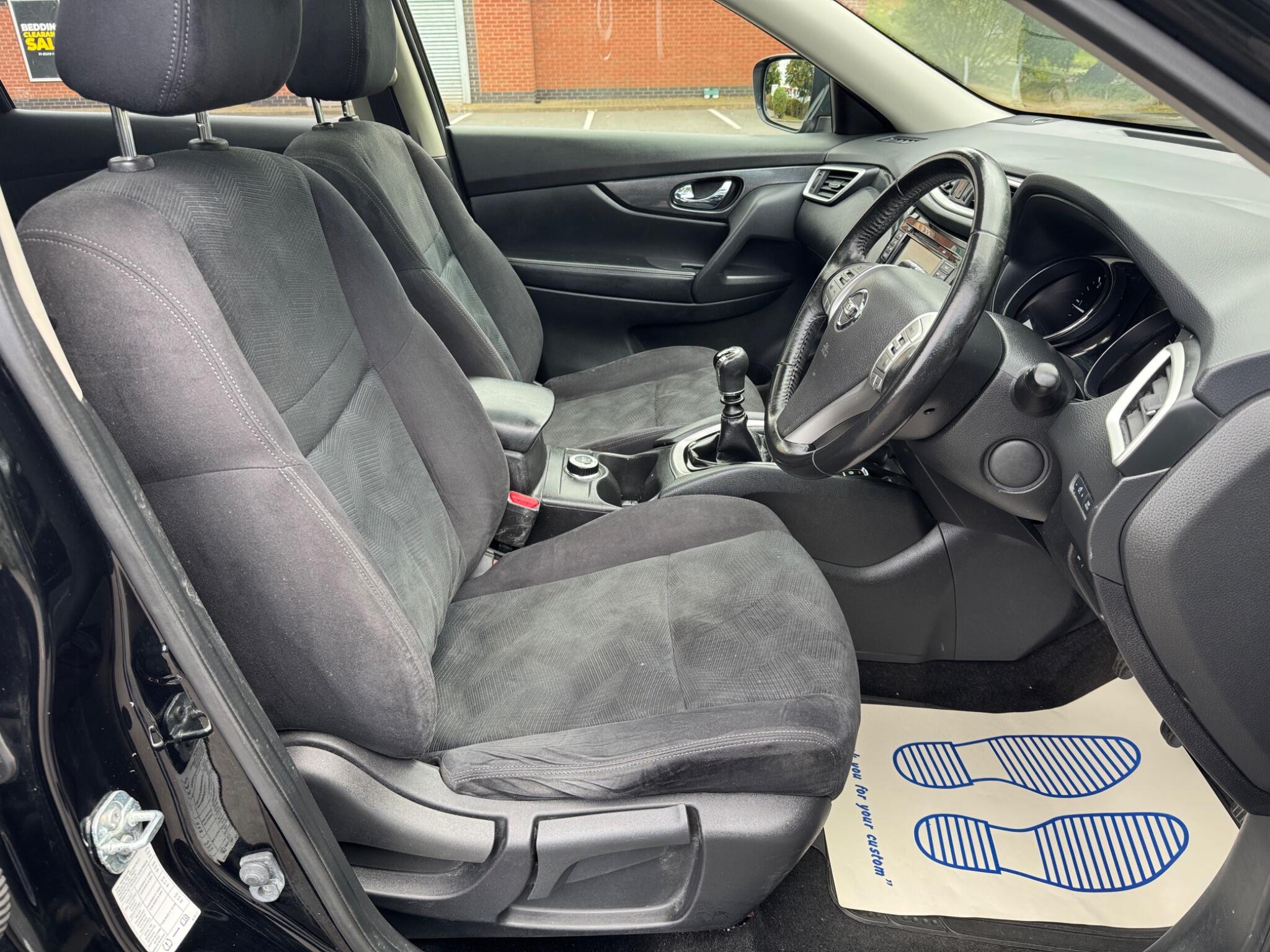 Nissan X-Trail view 23
