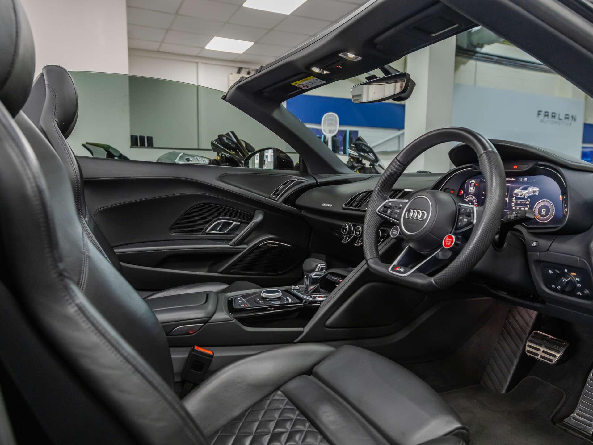 Audi R8 view 57