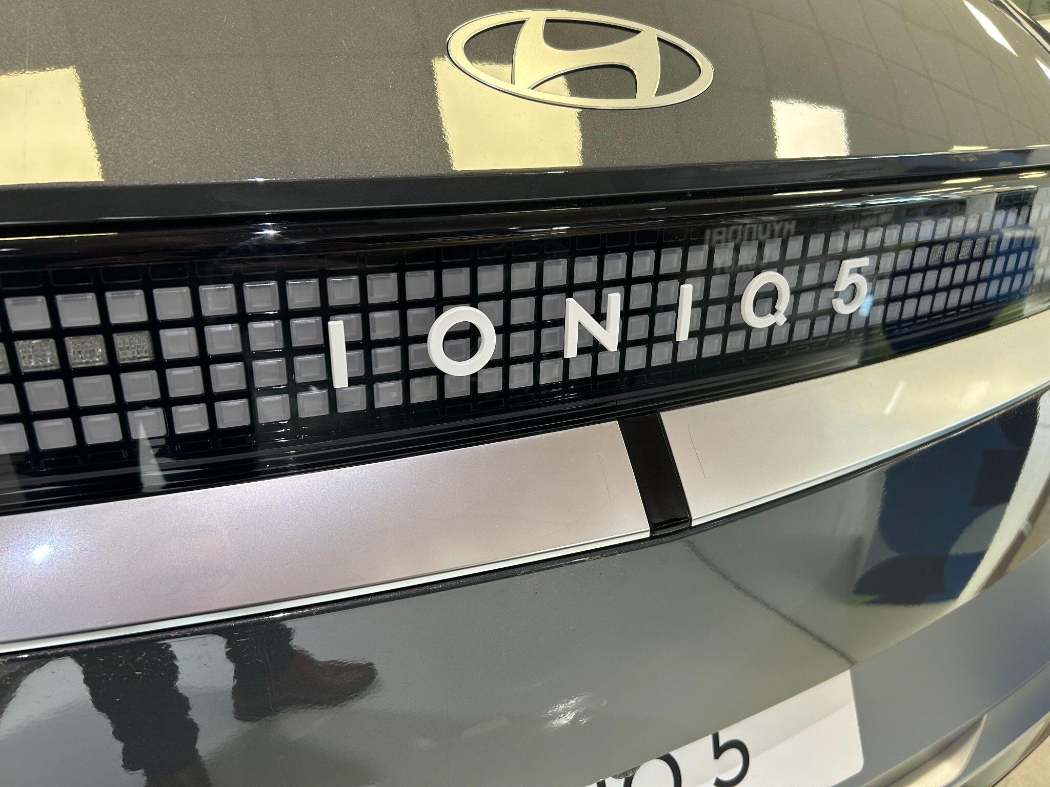Hyundai Ioniq 5 view 11