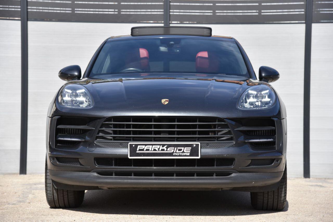 Porsche Macan view 4