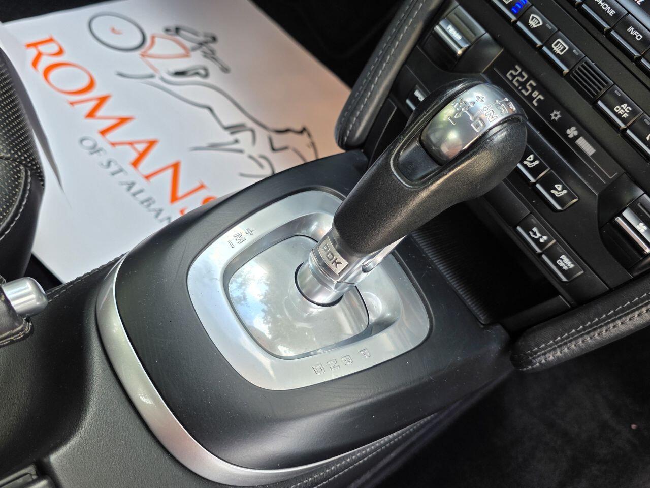 Porsche 911 view 35