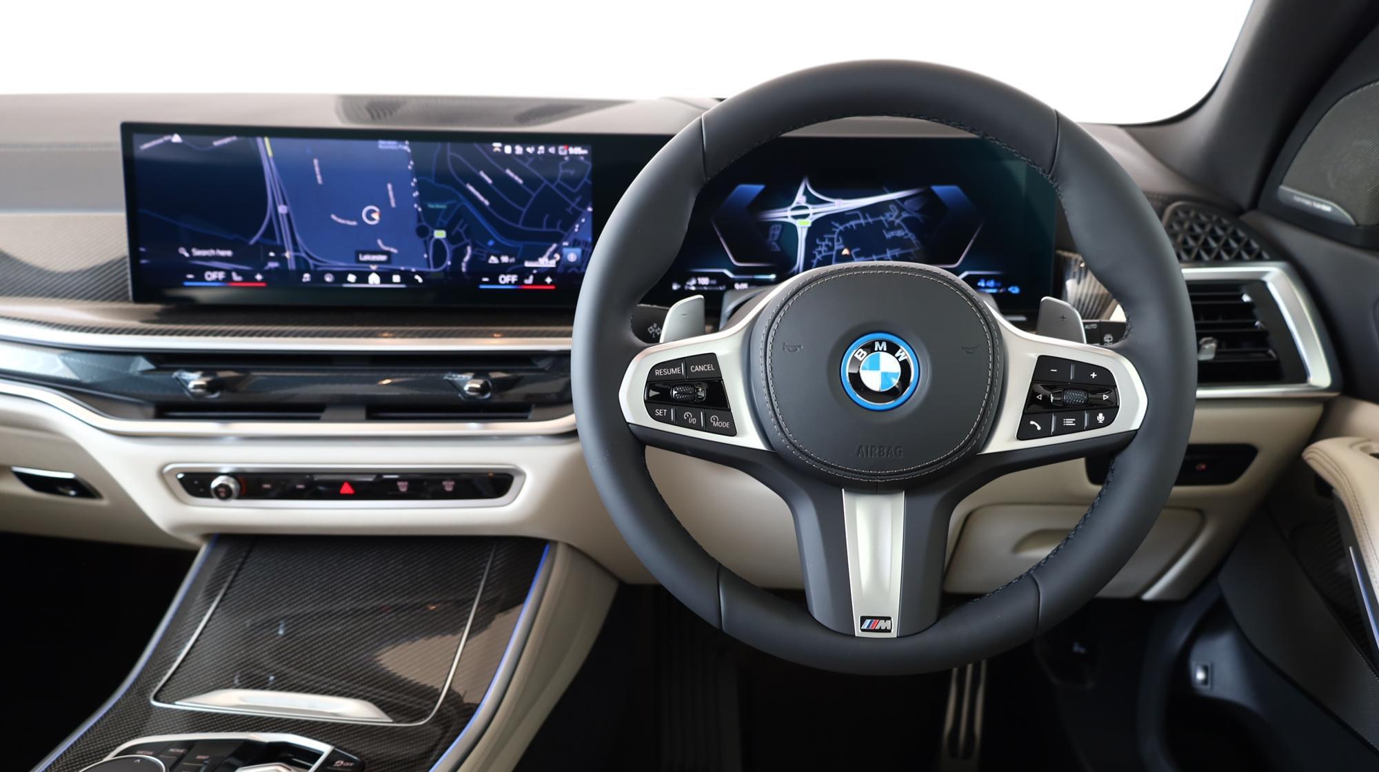 BMW X5 view 5