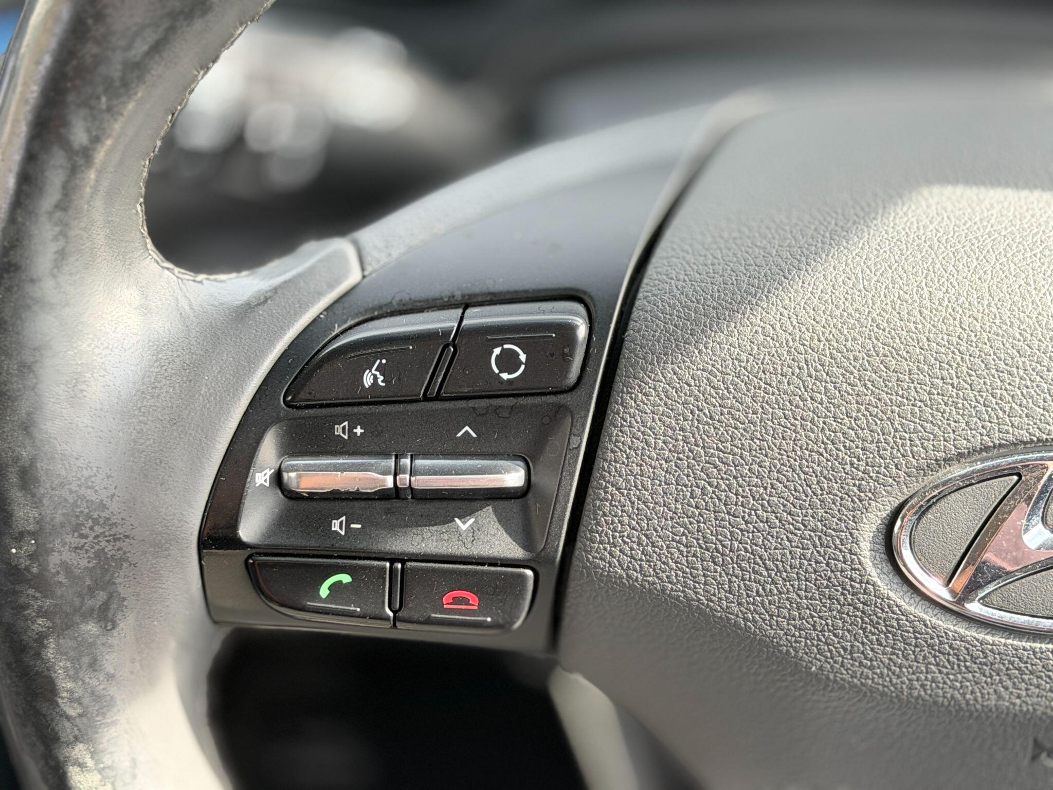 Hyundai Ioniq view 41