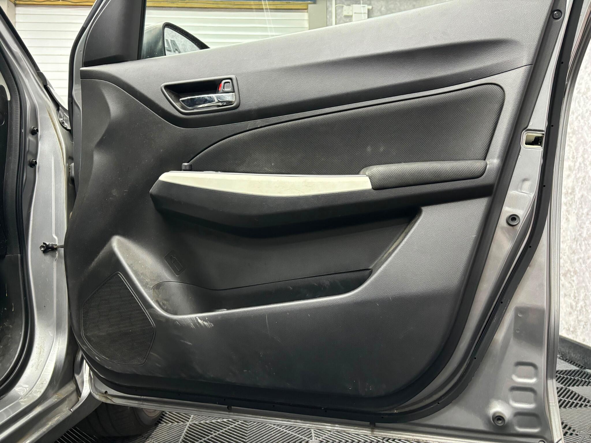 Suzuki Swift view 13