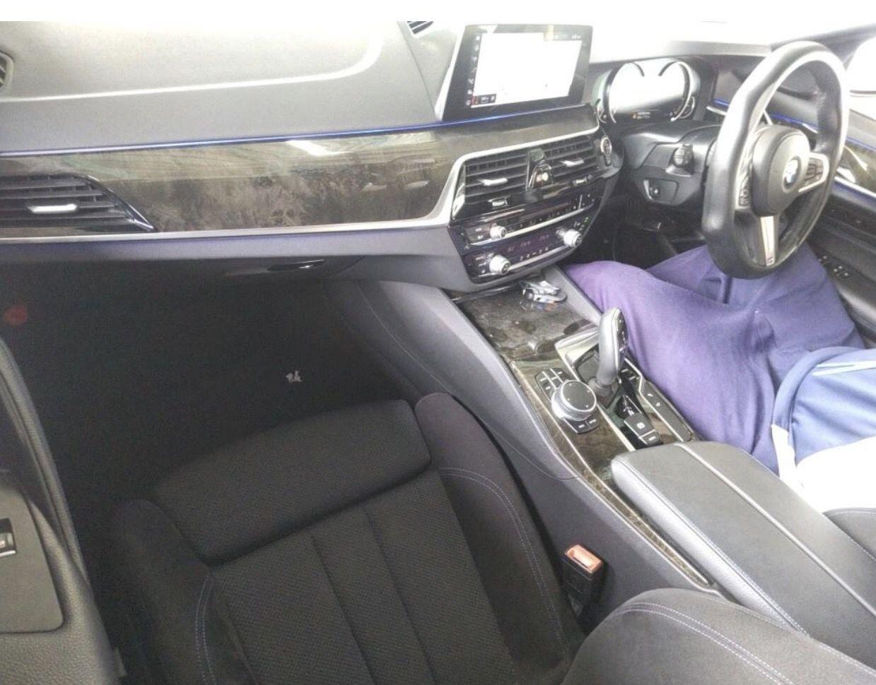 BMW 5 Series view 5