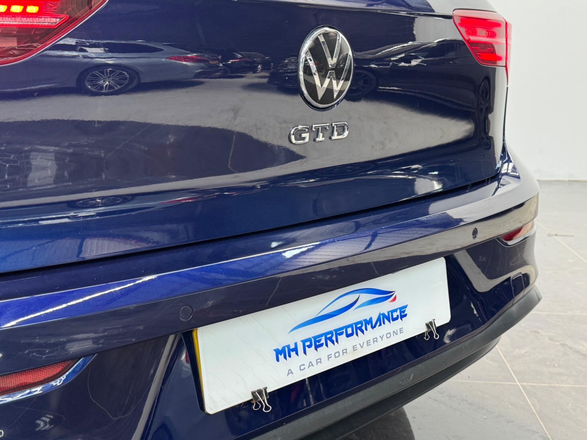 Volkswagen Golf view 23