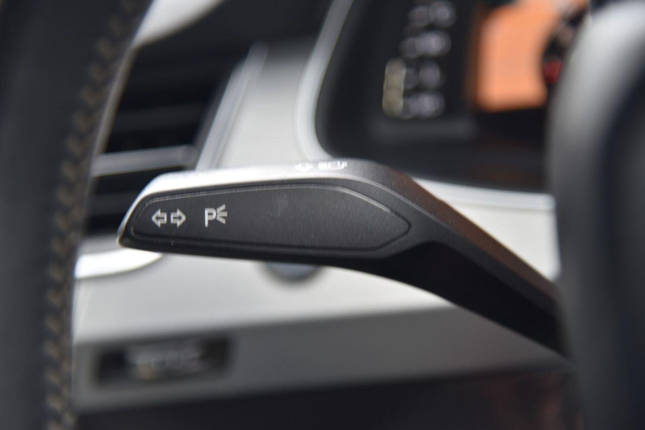 Audi Q7 view 36