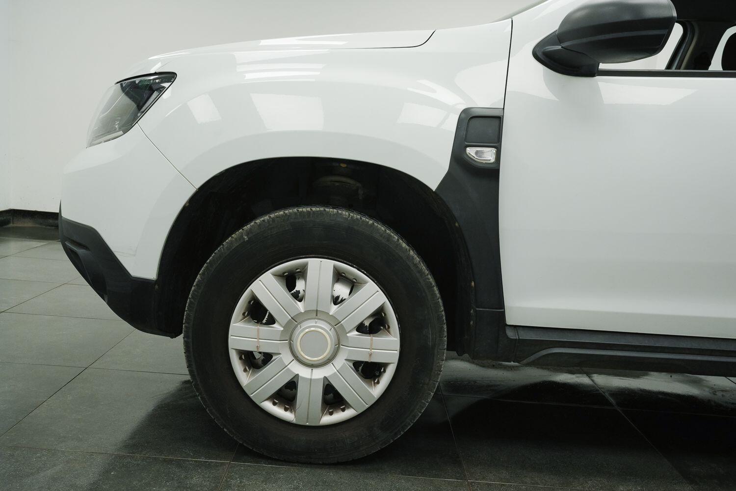 Dacia Duster view 6