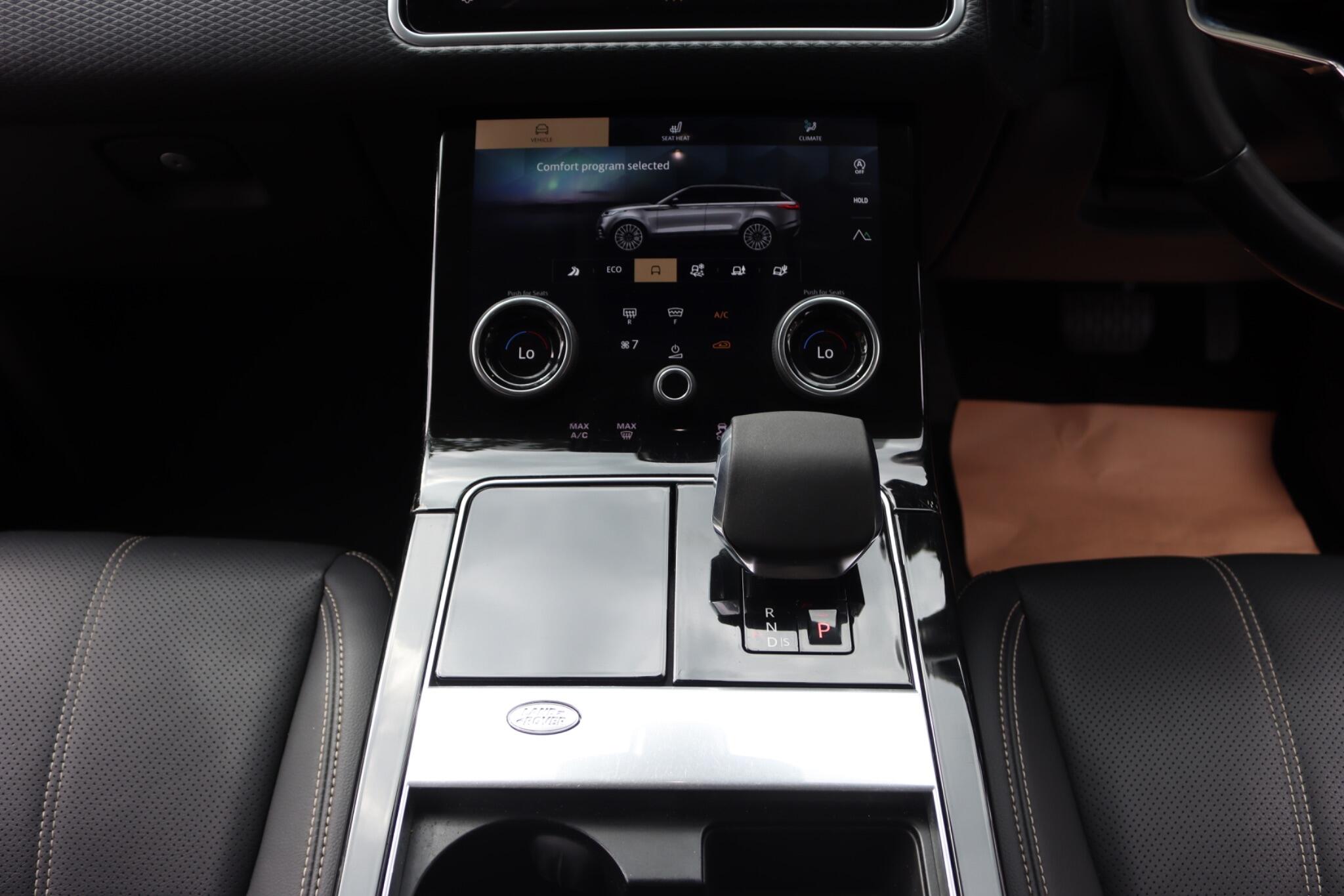 Land Rover Range Rover Velar view 38
