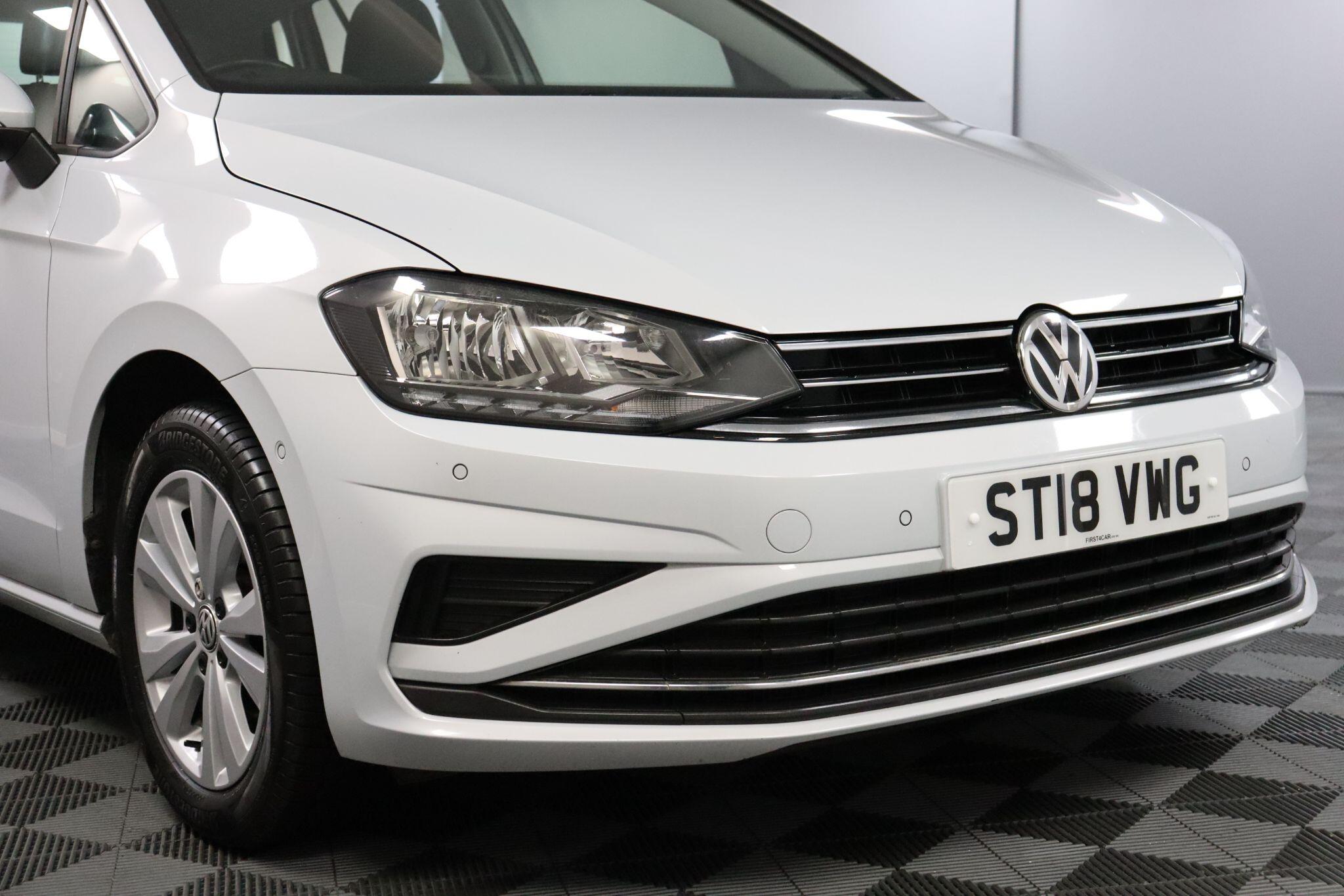 Volkswagen Golf SV view 24