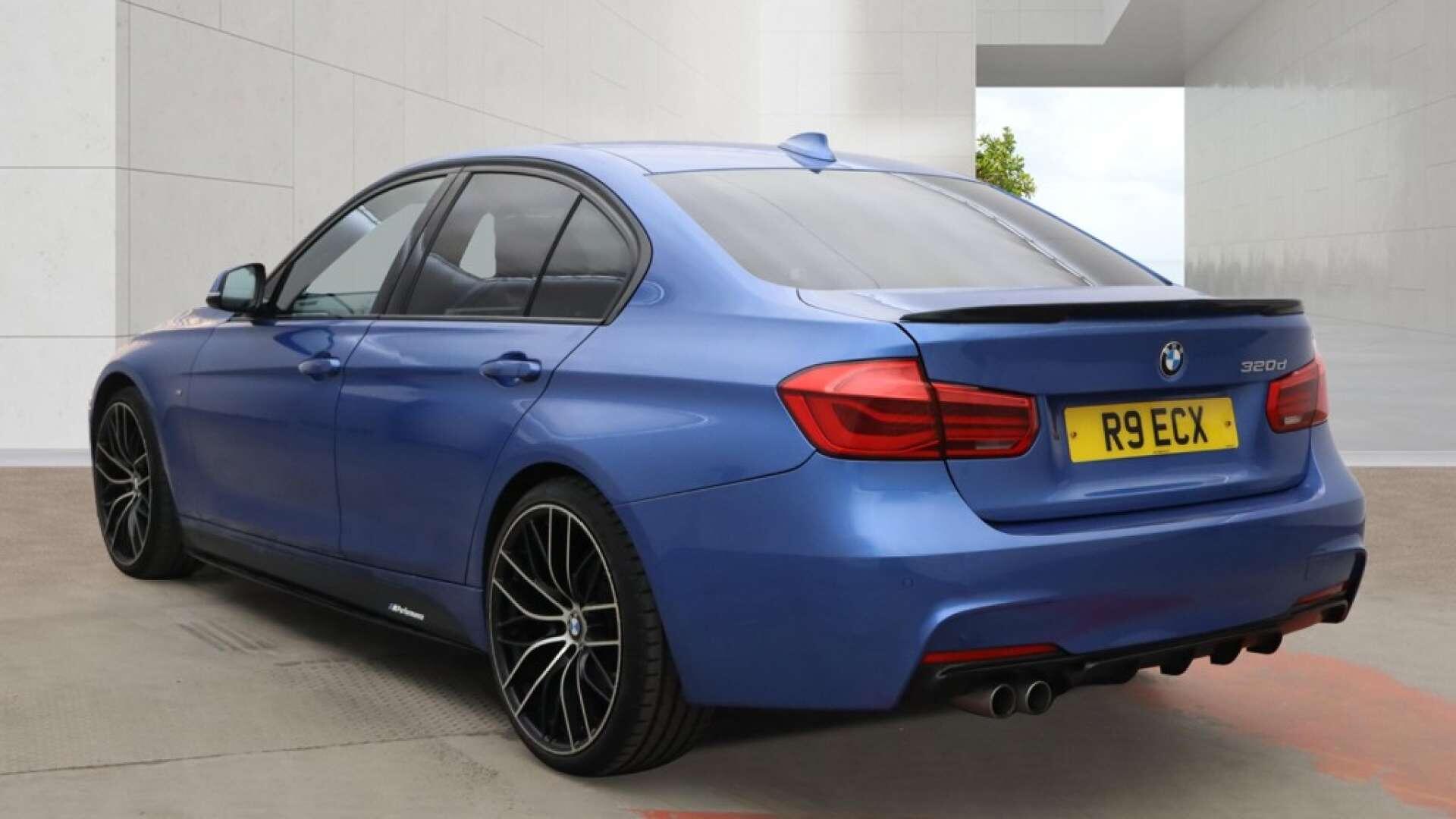 BMW 3 Series view 4