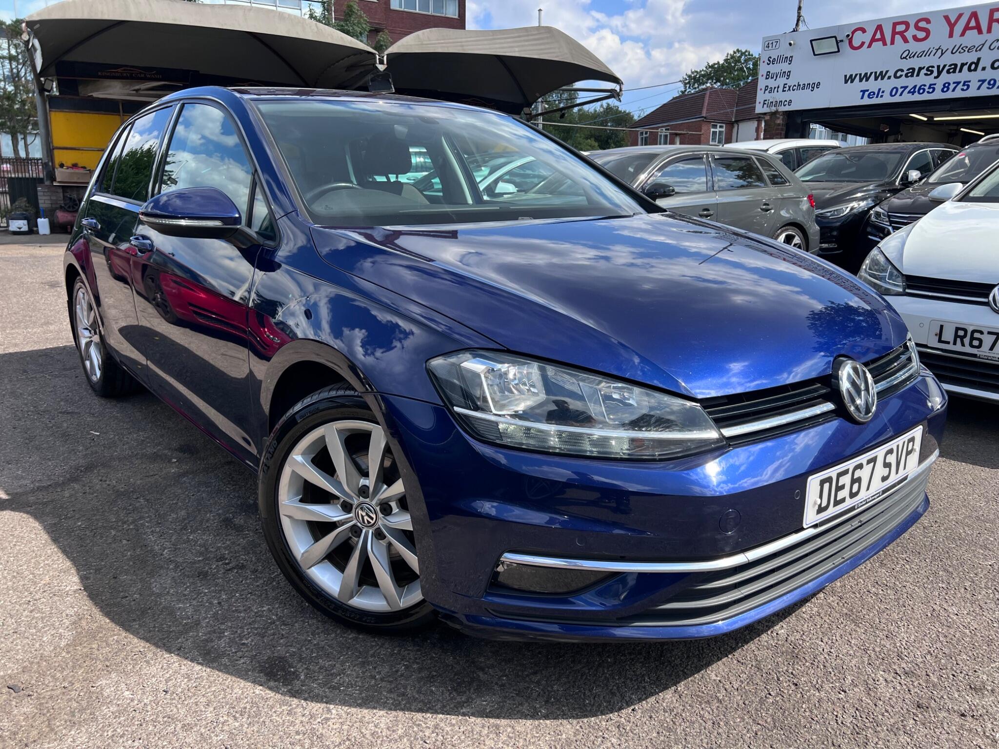 Volkswagen Golf view 4