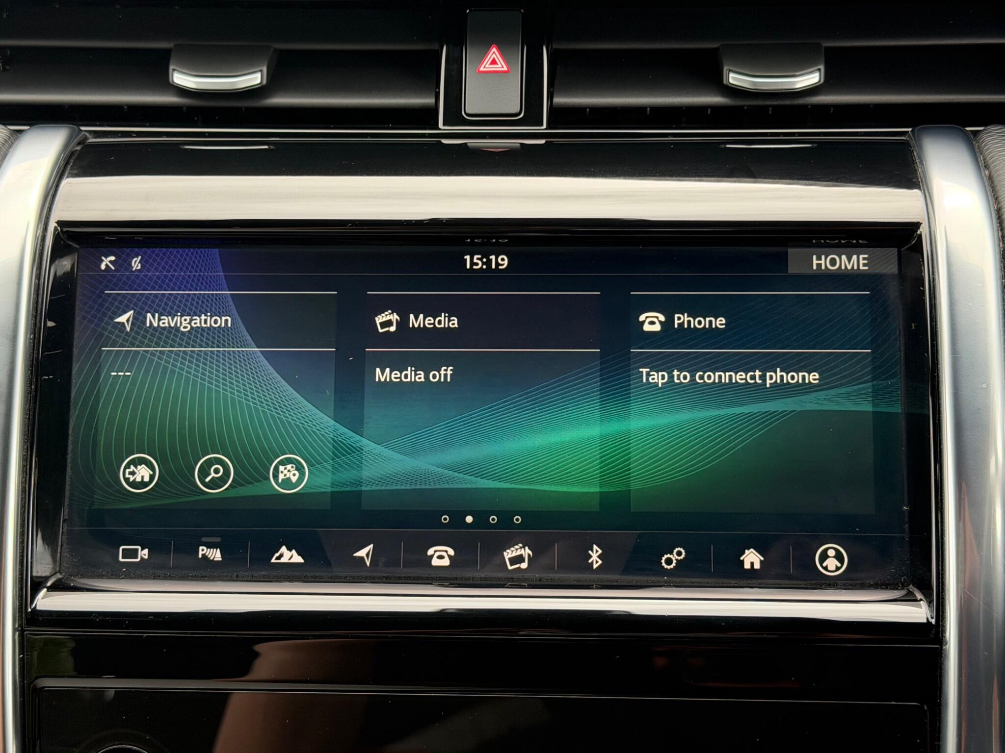 Land Rover Discovery Sport view 22