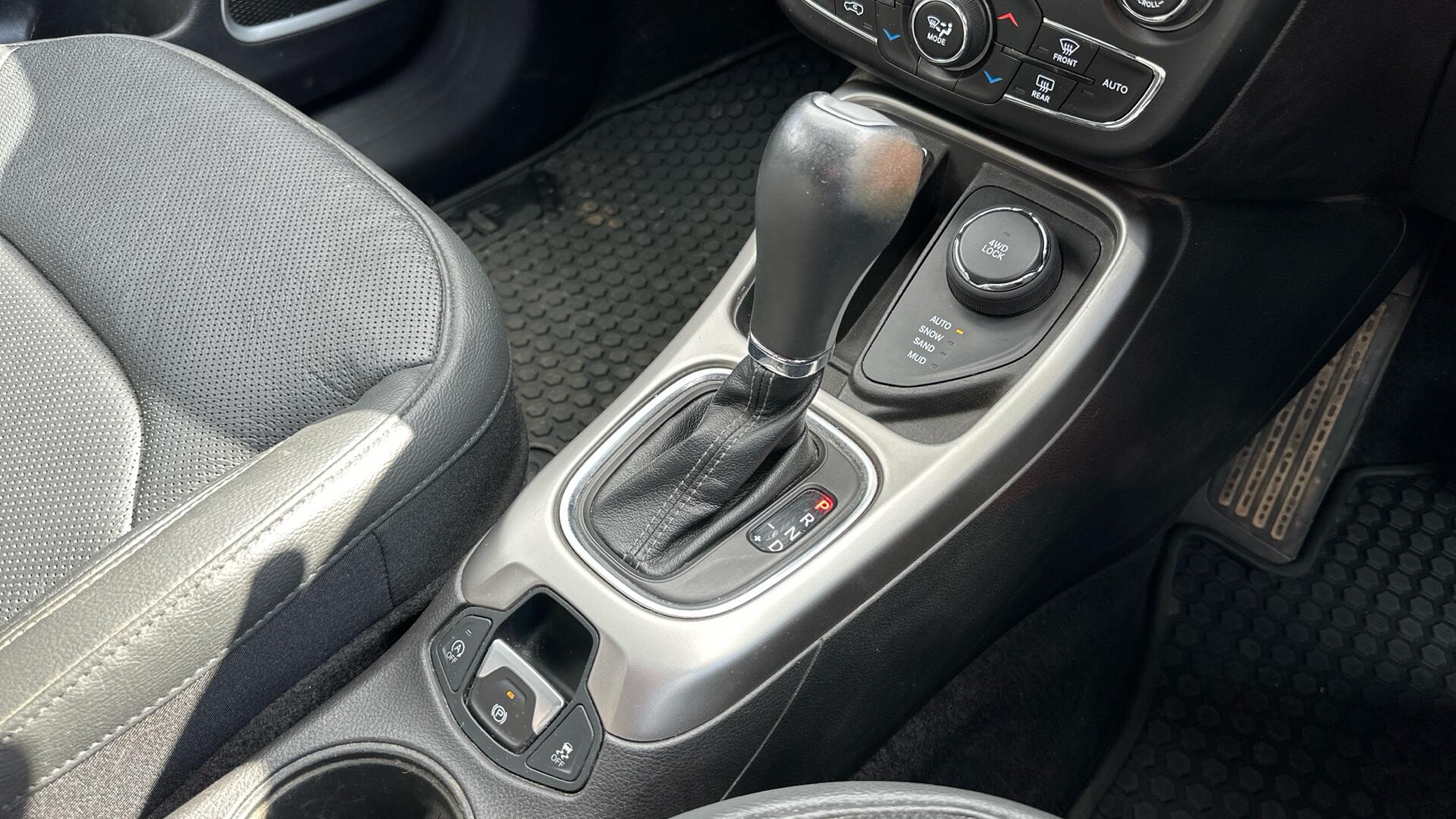Jeep Compass view 13