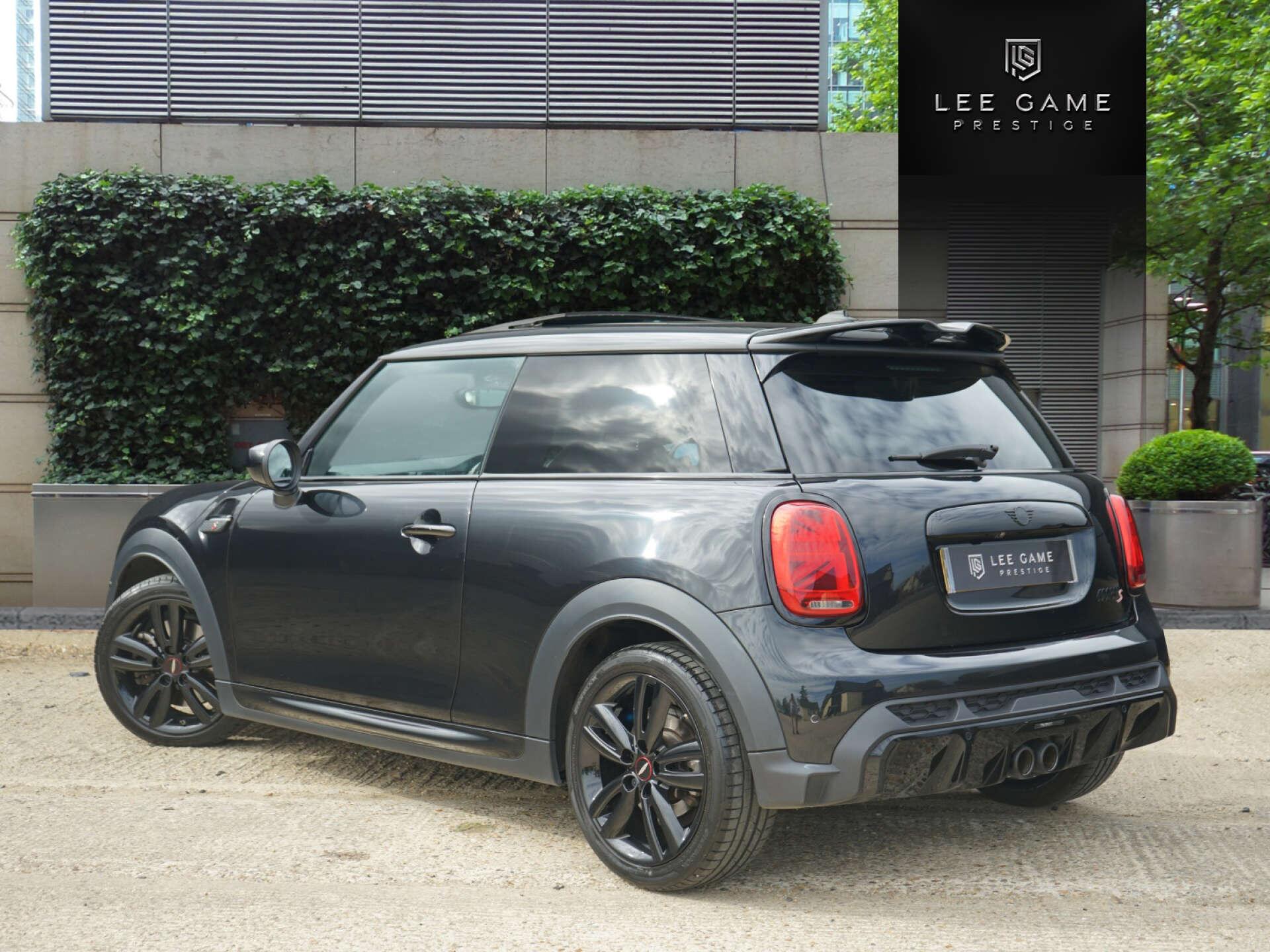 Mini Hatch view 8