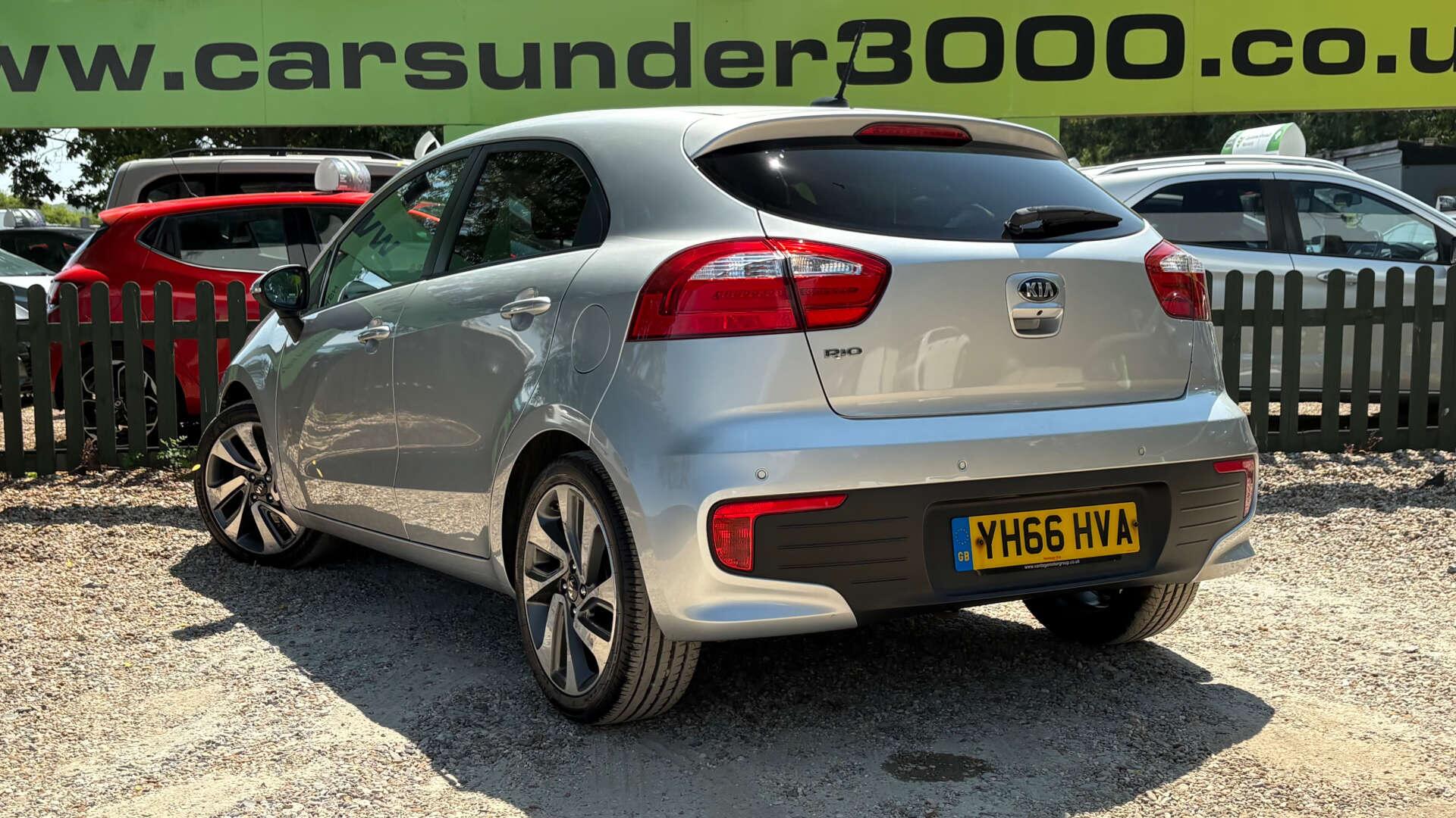 Kia Rio view 6
