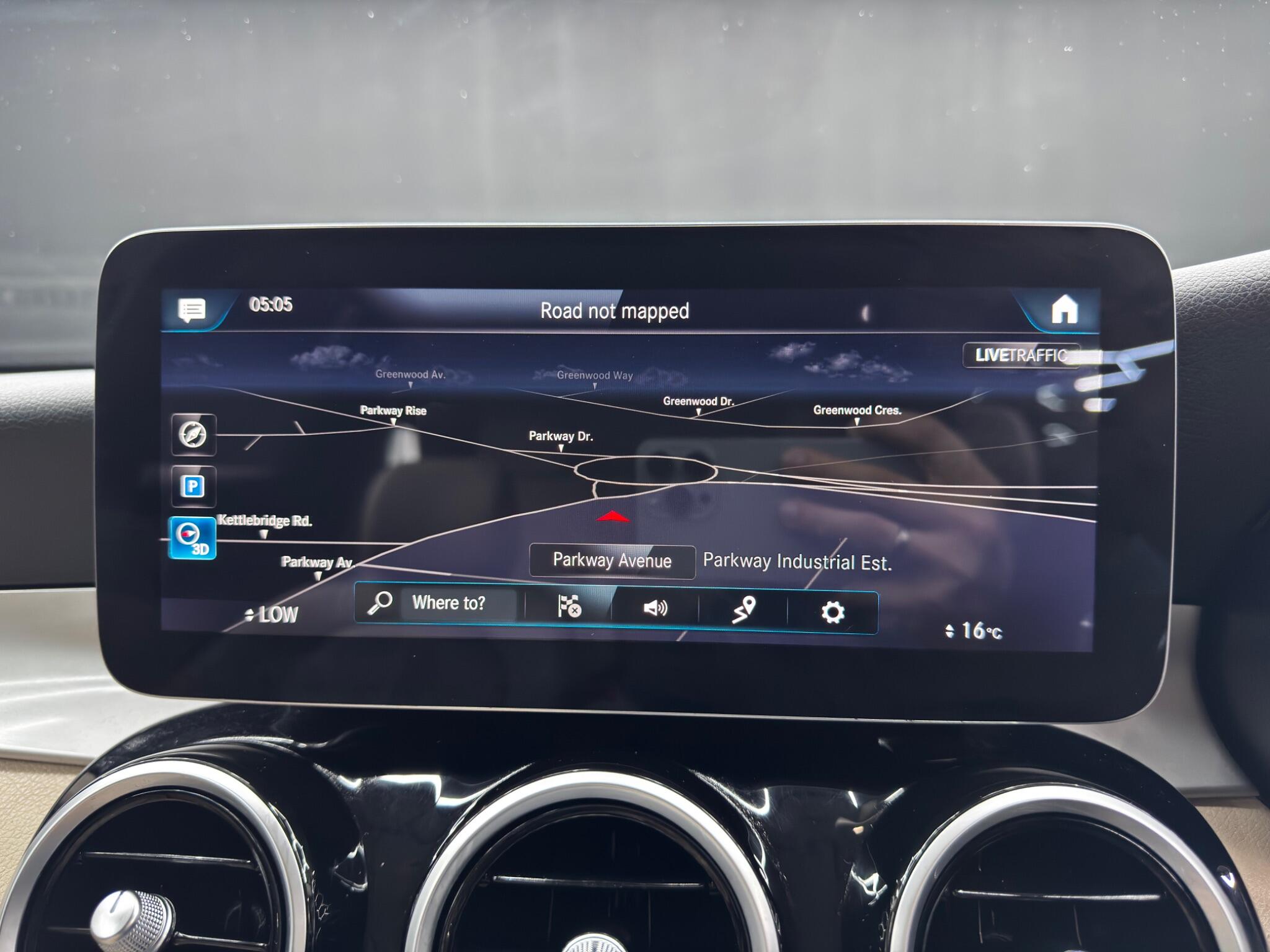 Mercedes-Benz GLC view 27