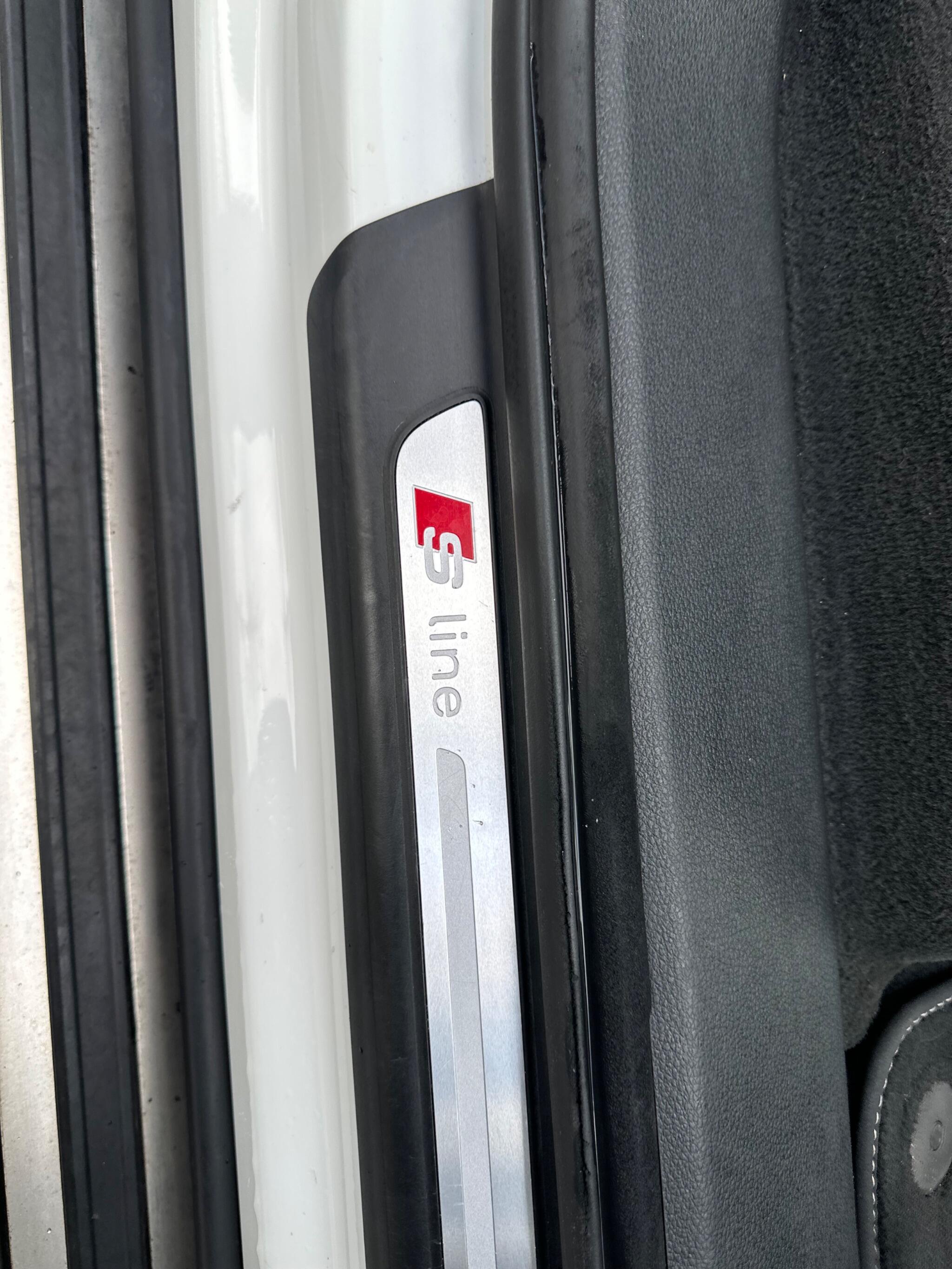 Audi Q7 view 35