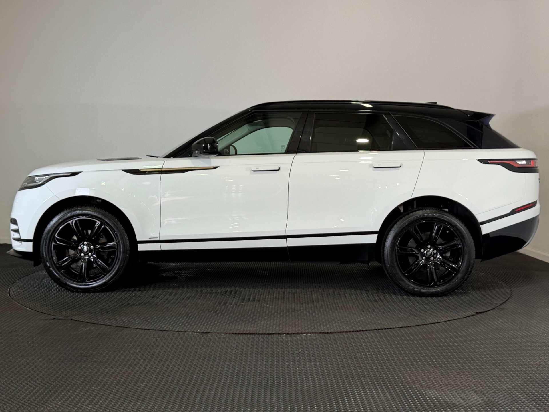 Land Rover Range Rover Velar view 4