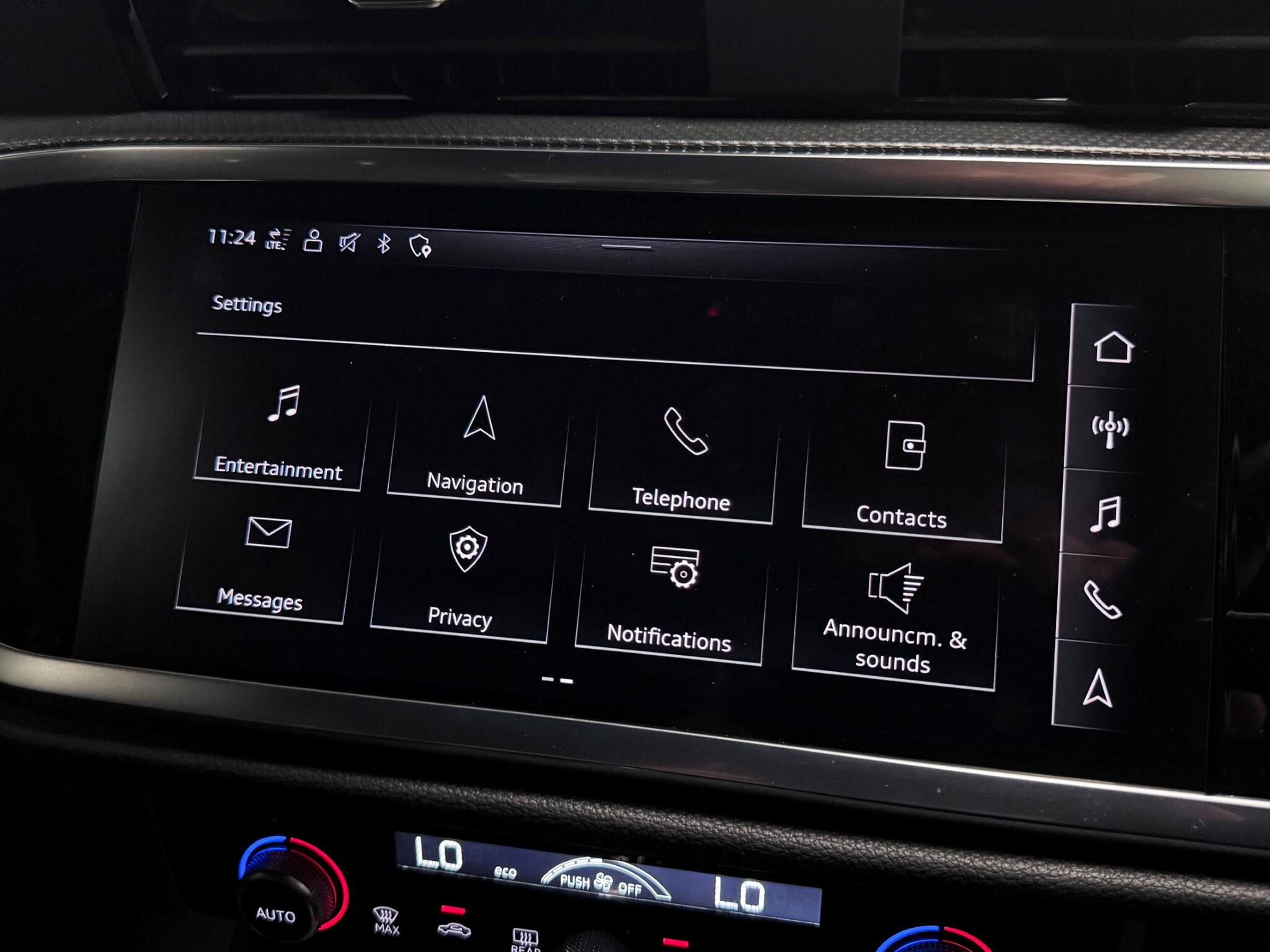 Audi Q3 view 58