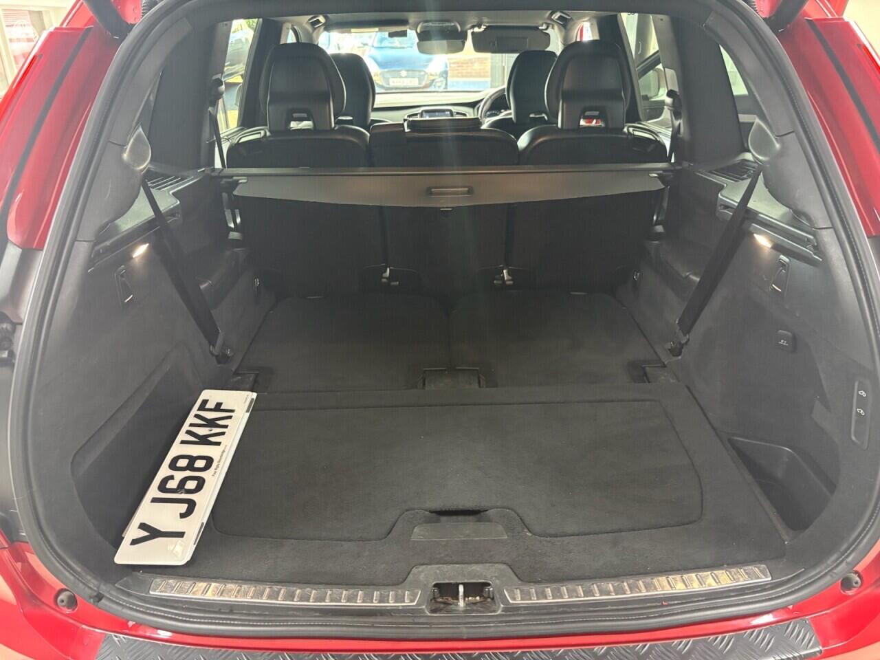 Volvo XC90 view 16